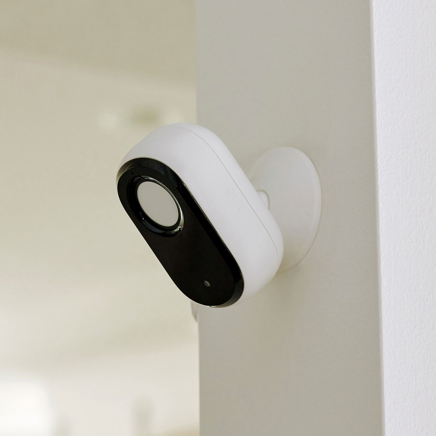 Caméra de surveillance d'intérieur avec fil HD Essential d'Arlo - Blanc - Exclusivité de Best Buy