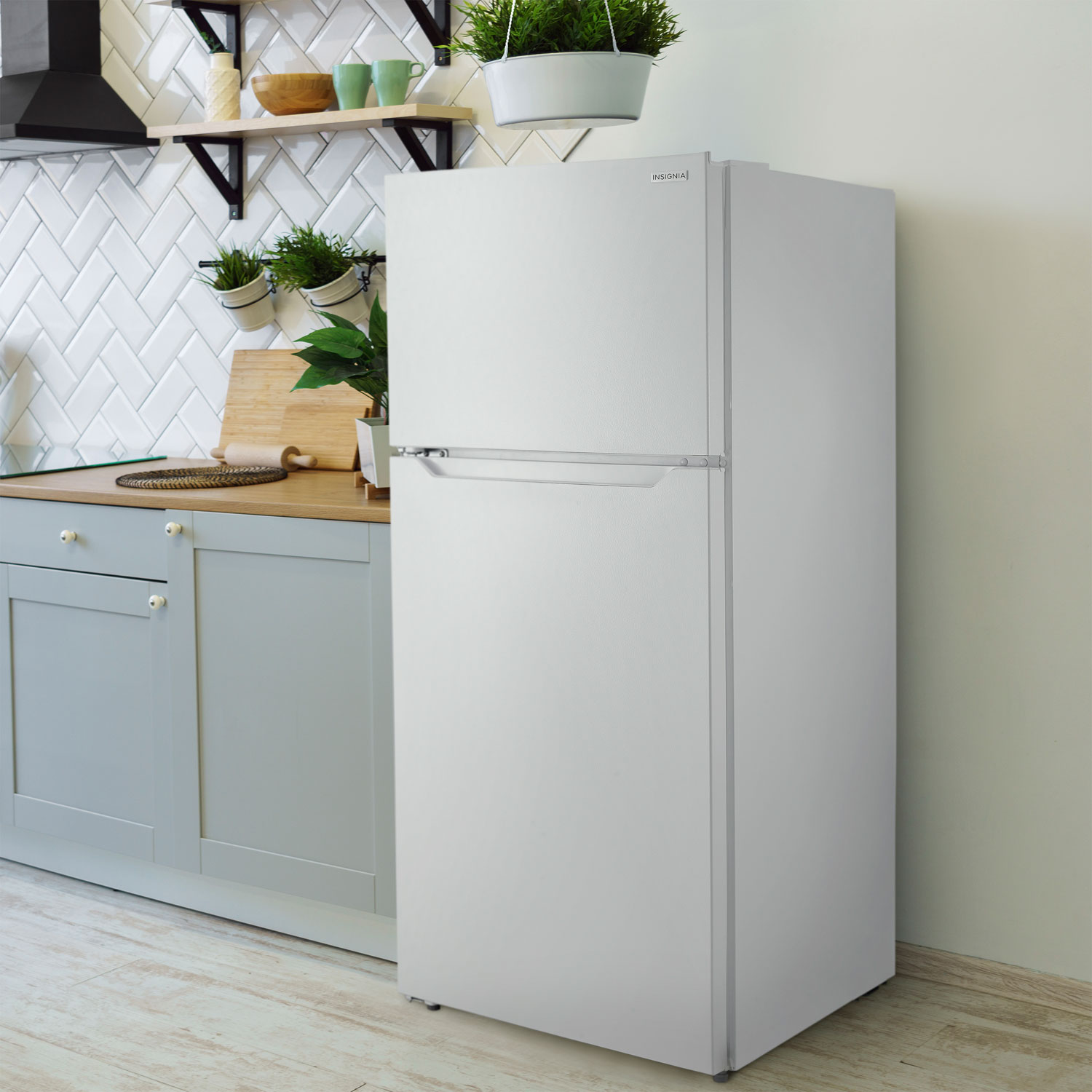 Réfrigérateur congélateur sup. 14,2 pi³/28 po Insignia - Blanc - Exclusivité Best Buy