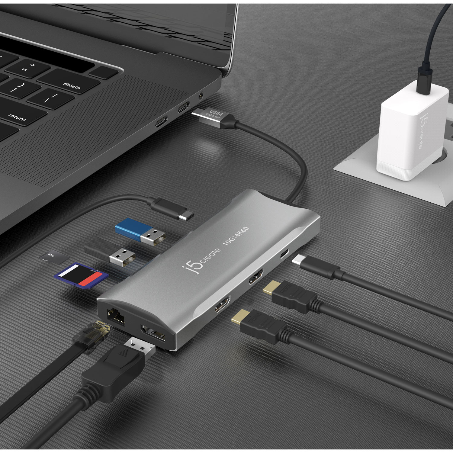 Mini station d'accueil USB-C pour trois moniteurs Elite de j5create - Gris spatial