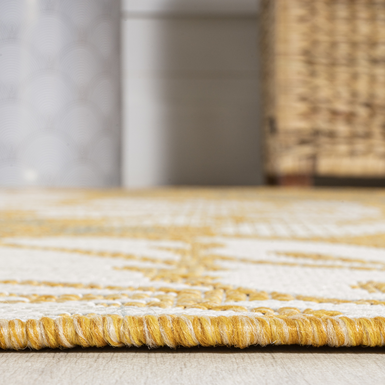 Tapis moderne tissé texturé à motif floral pour l'intérieur et l'extérieur Zinnia