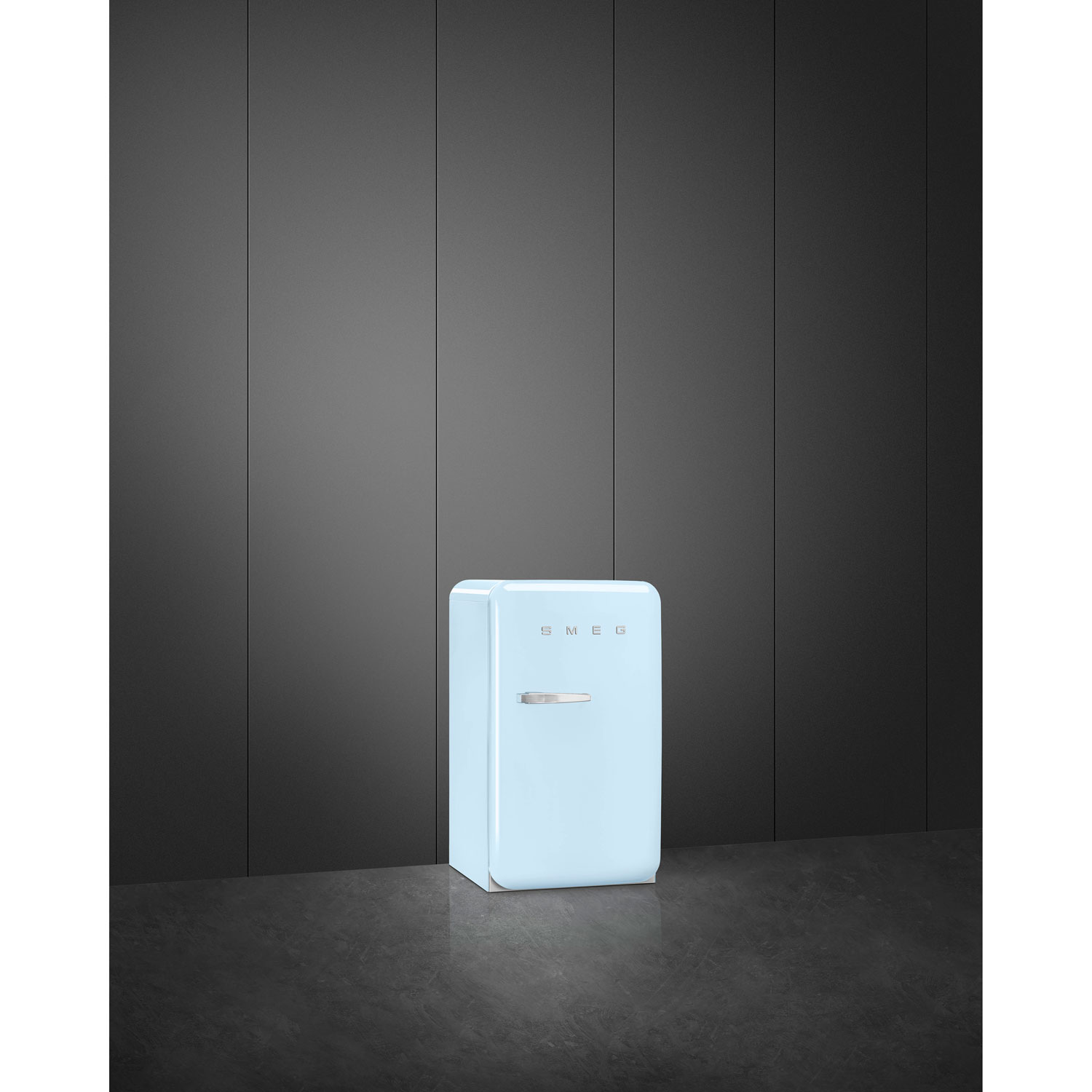 Smeg FAB10URPB3 22 Inch Freestanding Compact Refrigerator with 4.31 Cu. Ft.  Capacity, 2 Glass Shelves, 1 Bottle Shelf, 37 dBA Noise Level, LED Internal  Light, Automatic Frost Free, and Energy Star Compliant: Pastel Blue, Right  Hinge