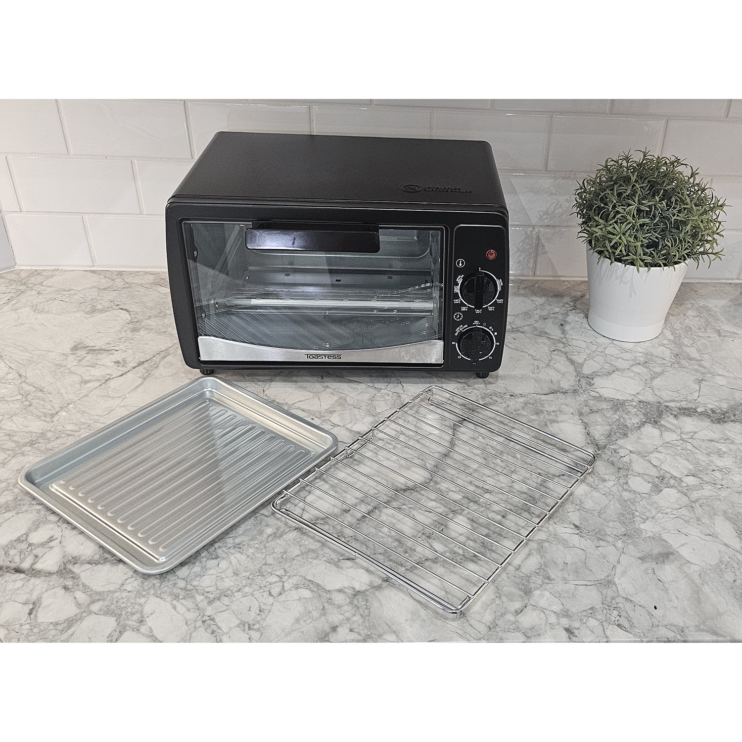 Toastess - Toaster Oven, 4 Slice Capacity, Temperature Control, 1000 Watts, Black