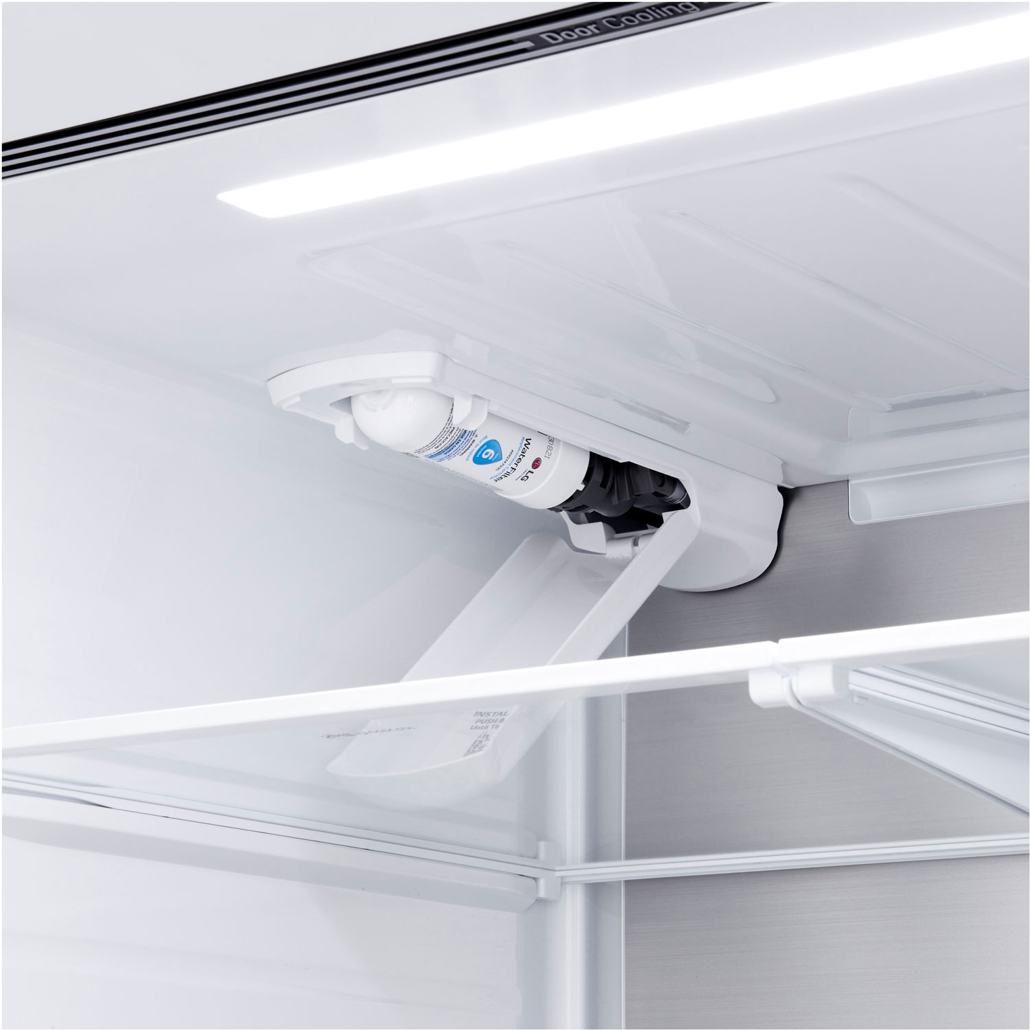 Réfrigérateur à deux portes de 29,6 pi³ et 36 po avec distributeur d'eau et de glaçons de LG - Inox résistant aux taches