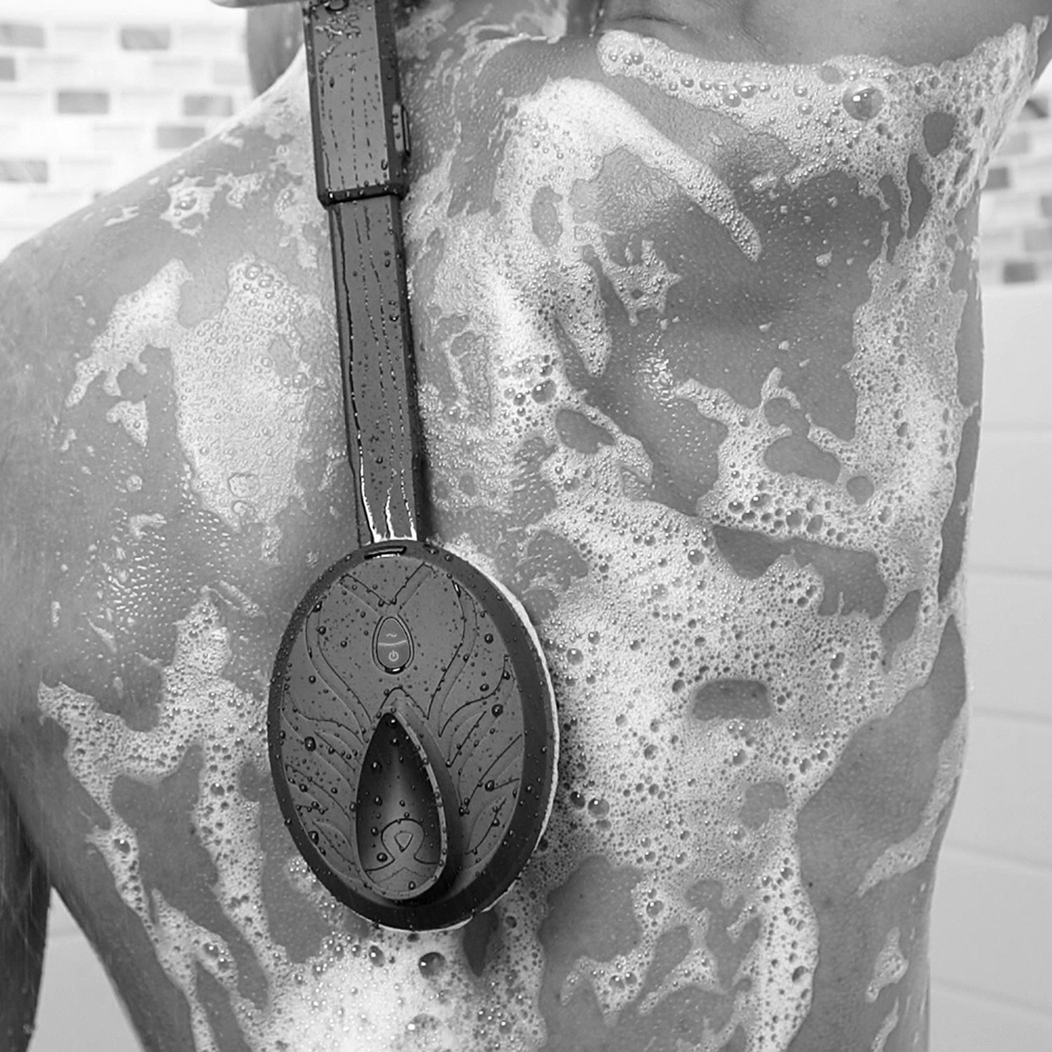 Brosse vibrante pour le visage et le corps Sonic Scrubber Pro de Black Wolf - Noir