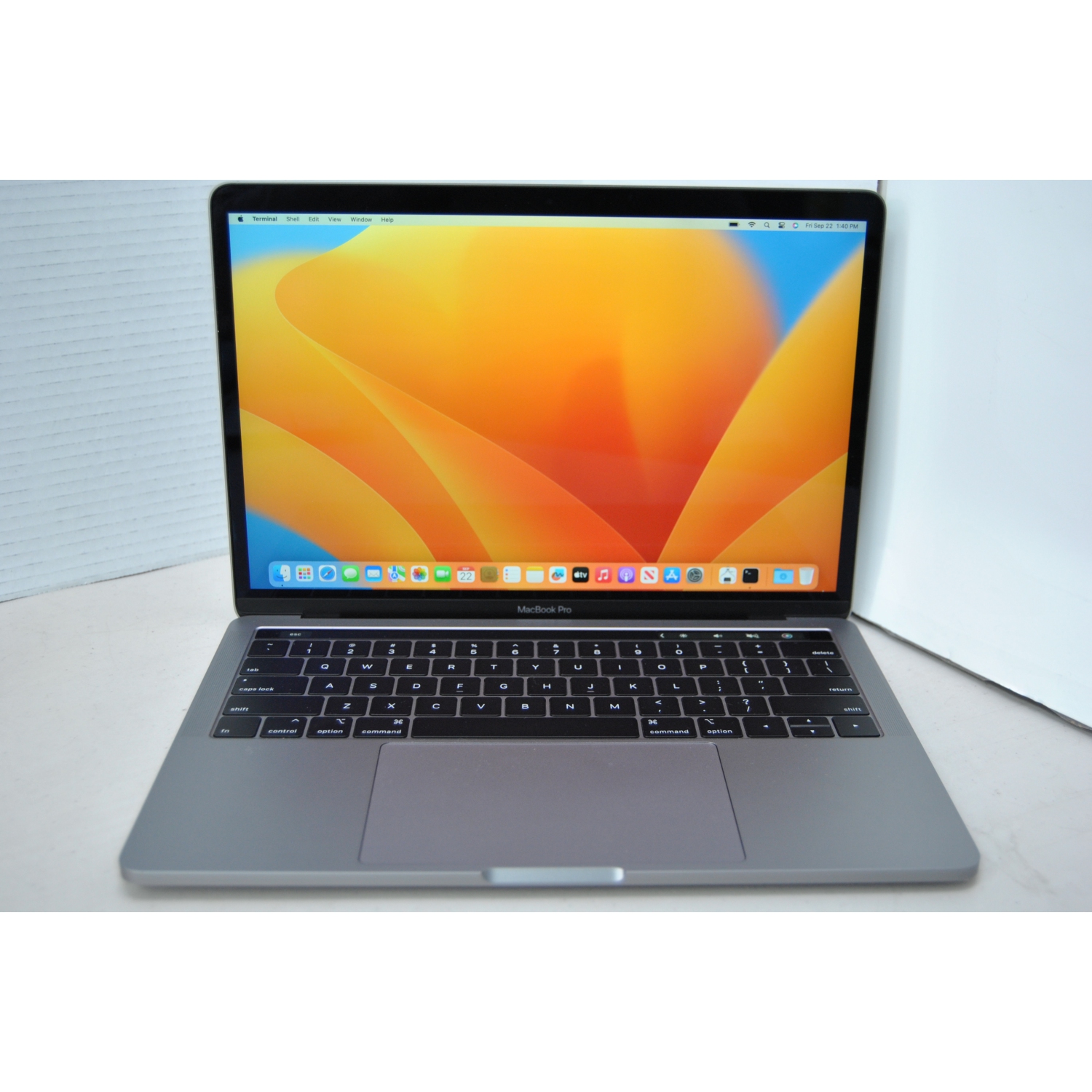 Refurbished (Good) - Apple MacBook Pro - 13” - Core i5 8257U