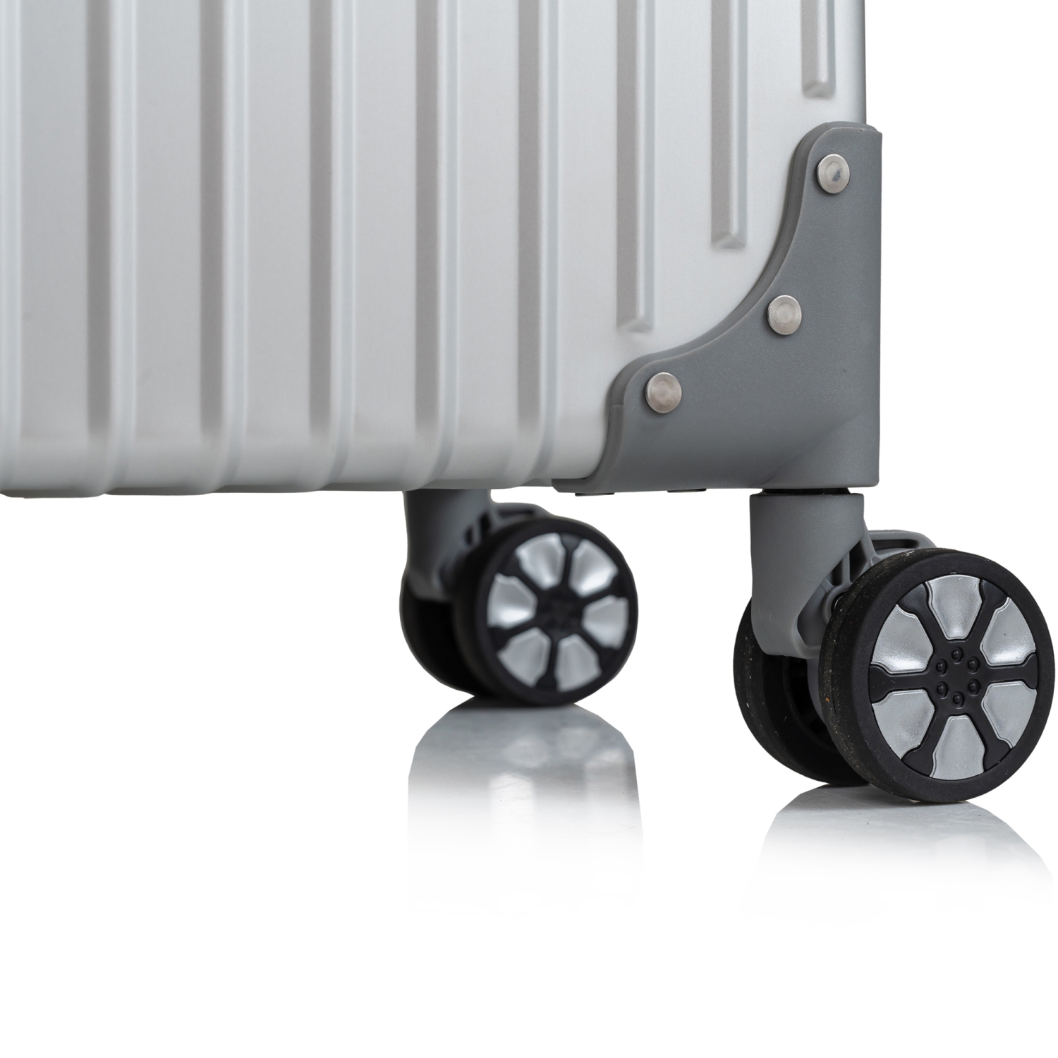 CHAMPS Elite Collection Aluminum Carry-on Luggage Case