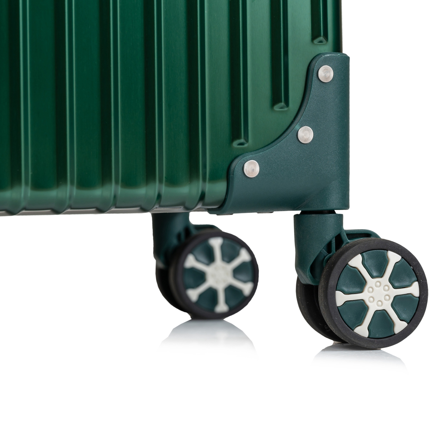 CHAMPS Elite Collection Aluminum Carry-on Luggage Case