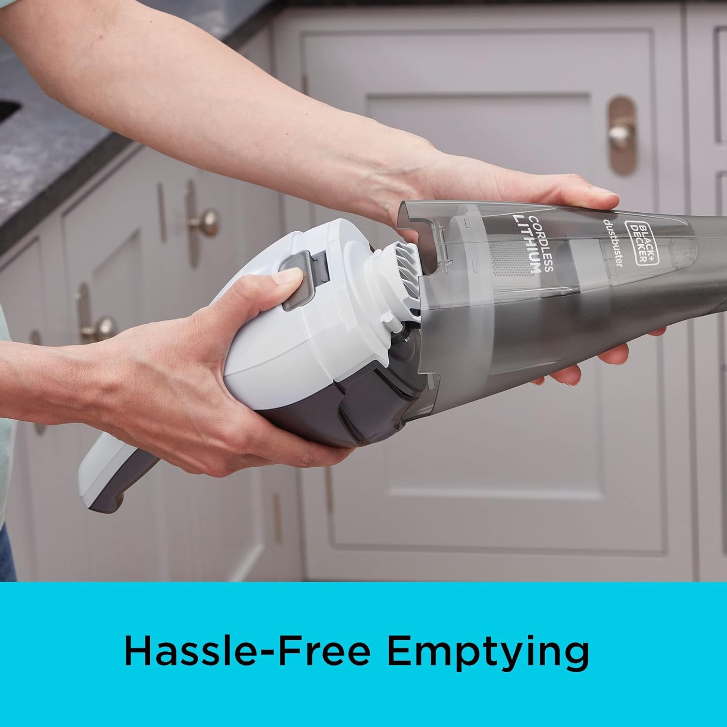 Aspirateur à main sans fil BLACK+Decker dustbuster QuickClean avec suceur plat, blanc