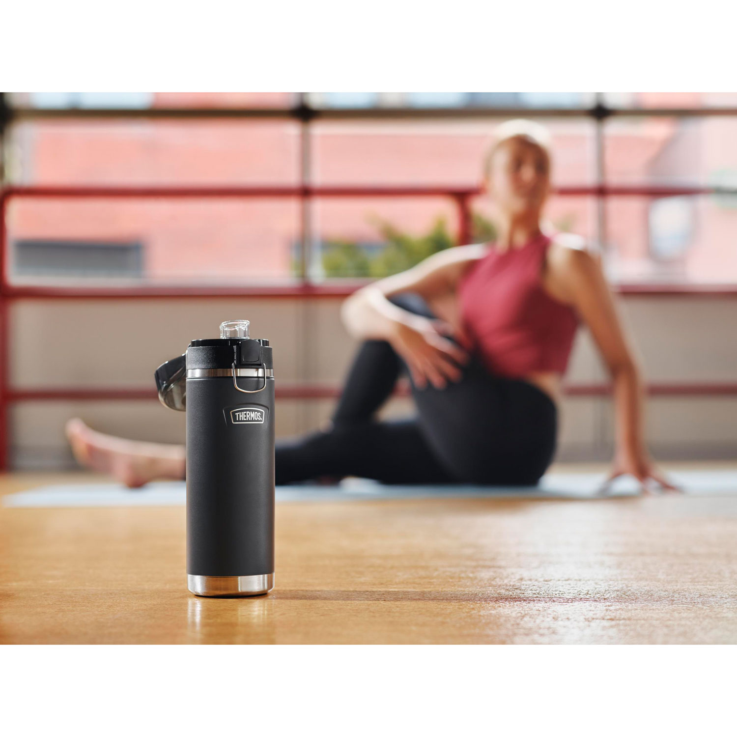 Tasse de voyage en acier inoxydable de 710 ml de Thermos - Noir