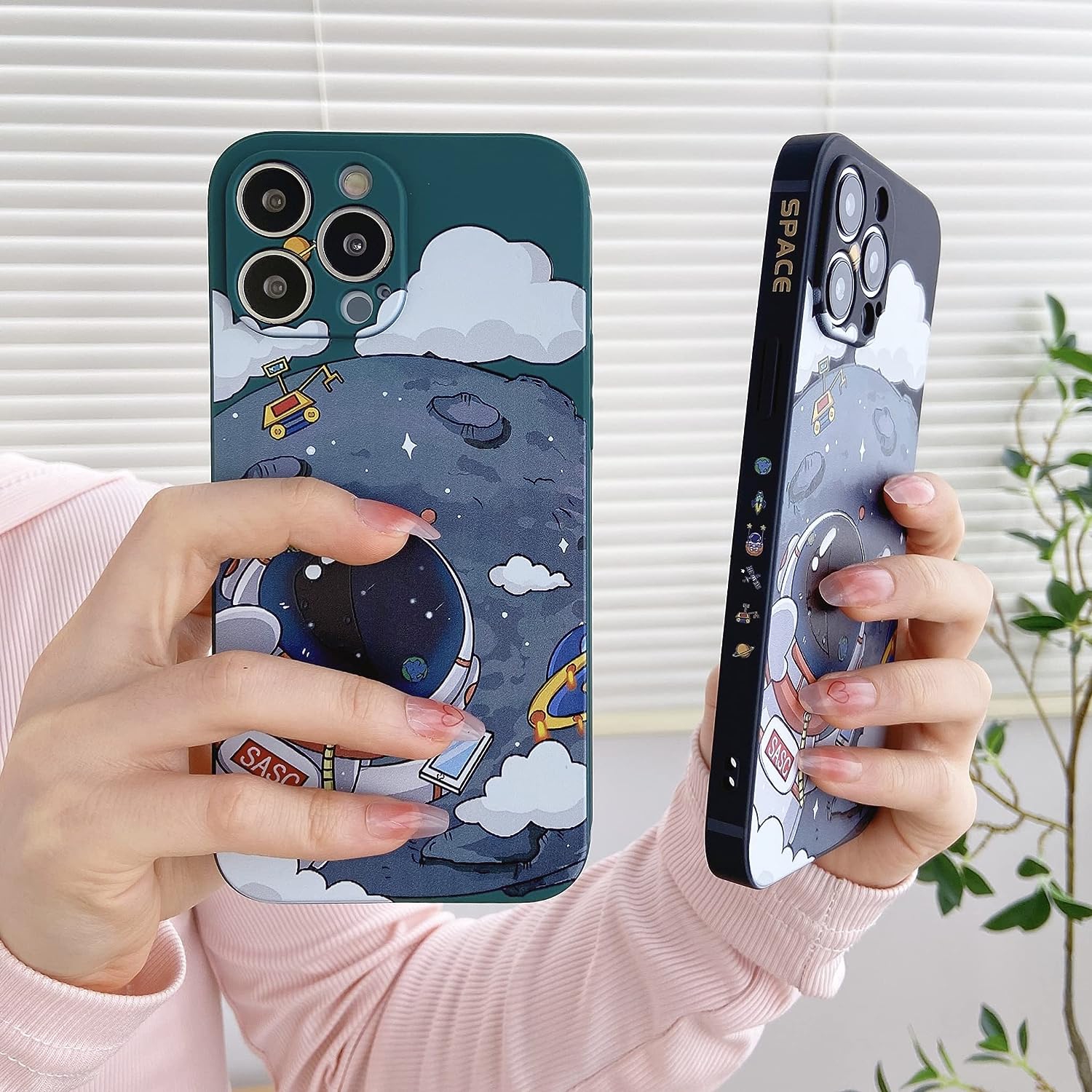 Pour iPhone 12 Pro Max Cute Case, Cool Cartoon Astronaut Planet Moon Space Design élégant Soft TPU Bumper