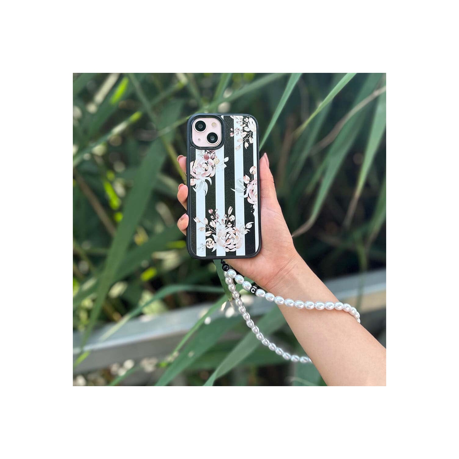 iPhone 15 Case With MagSafe - Black Flower