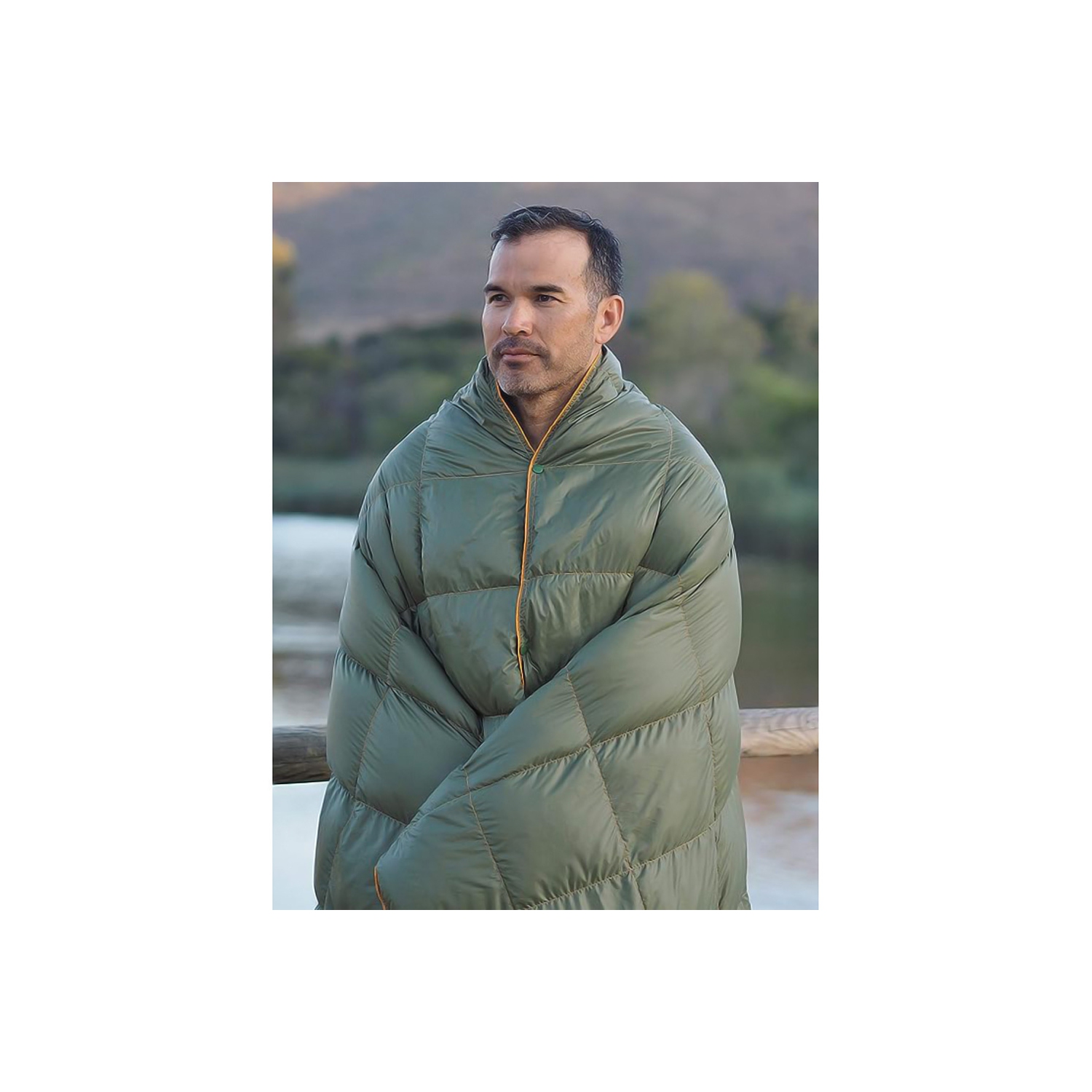 axGear Lightweight Blanket Outdoor Travel Puffy Camping Water repellent Resistant