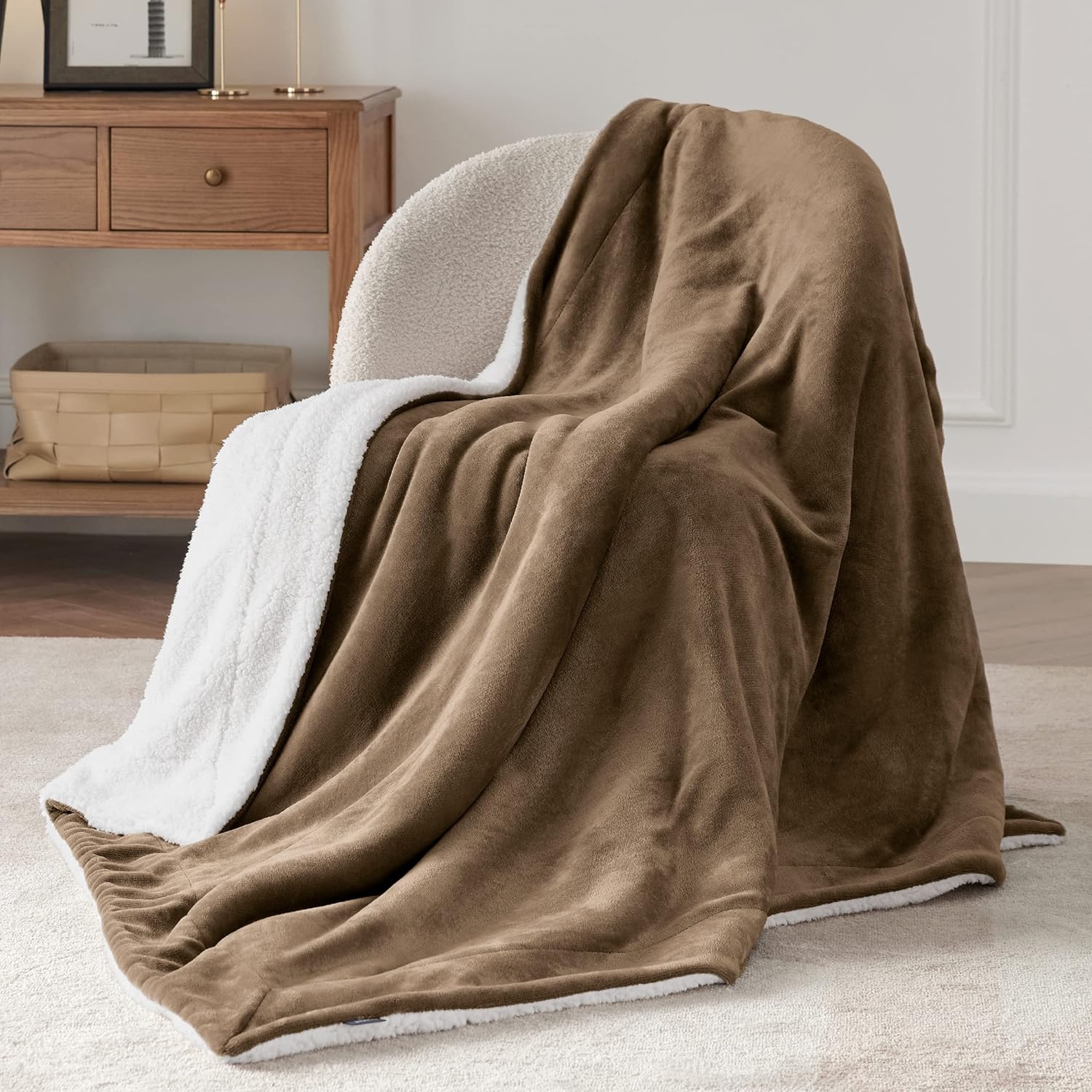 Bedsure Sherpa Fleece Throw Blanket for Couch - Thick and Warm Blankets, Soft and Fuzzy Throw Blanket for Sofa, Camel, 60x80 Inches