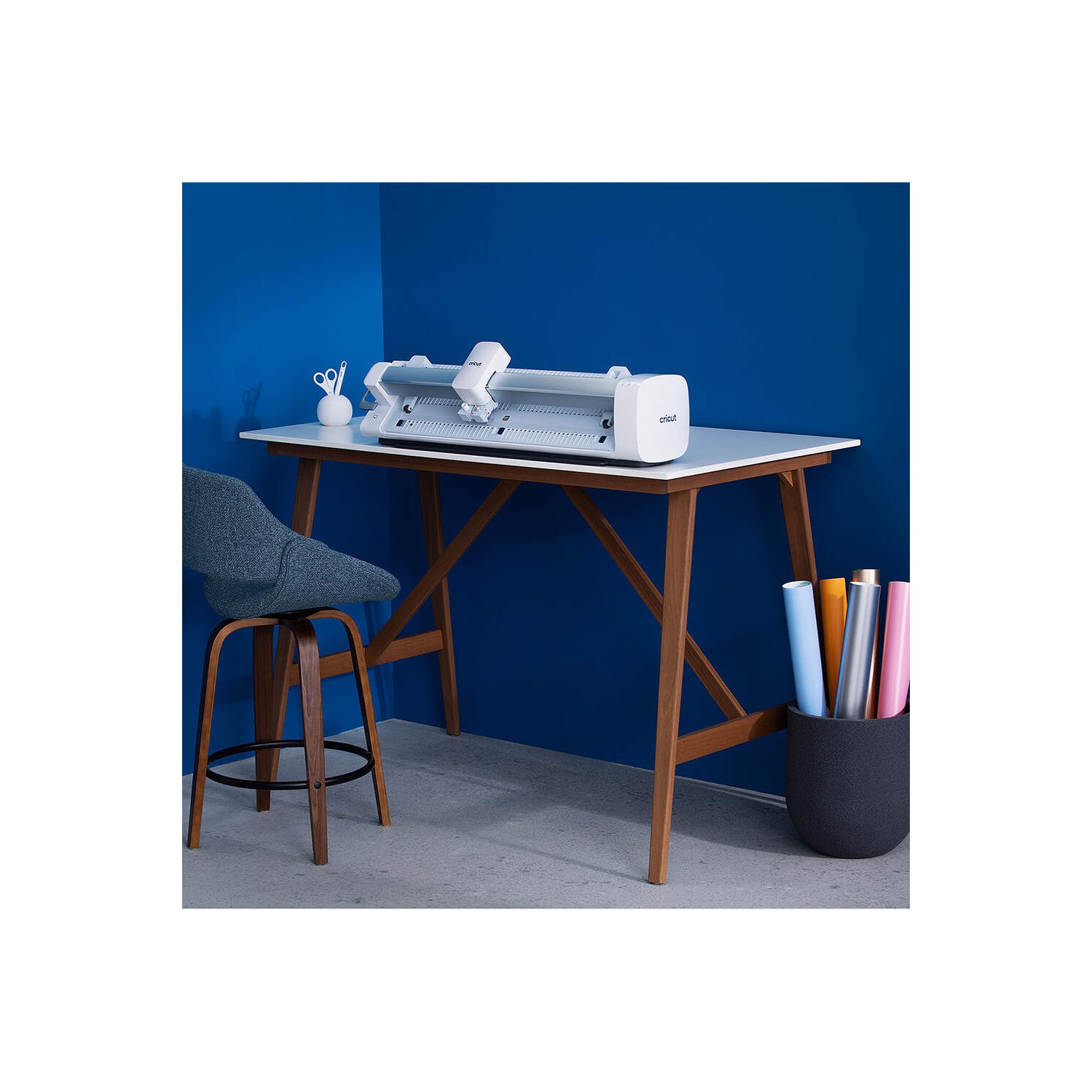 Cricut Venture | machine à découper intelligente grand format, précision coupe jusqu'à plus de 100 matériaux à des vitesses commerciales