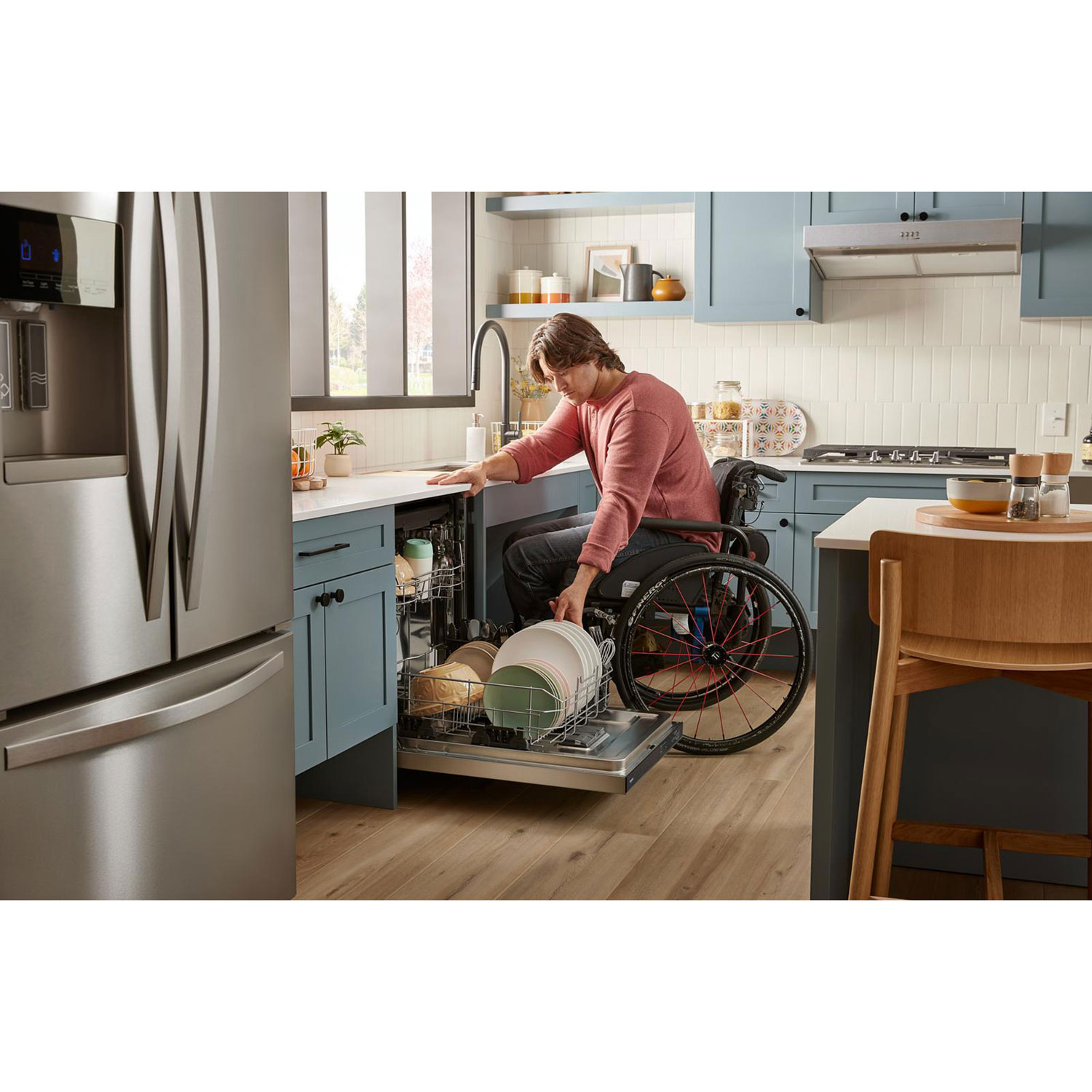 Lave-vaisselle encastrable 24 po 44 dB avec cuve inox et 3e panier de Whirlpool - Inox