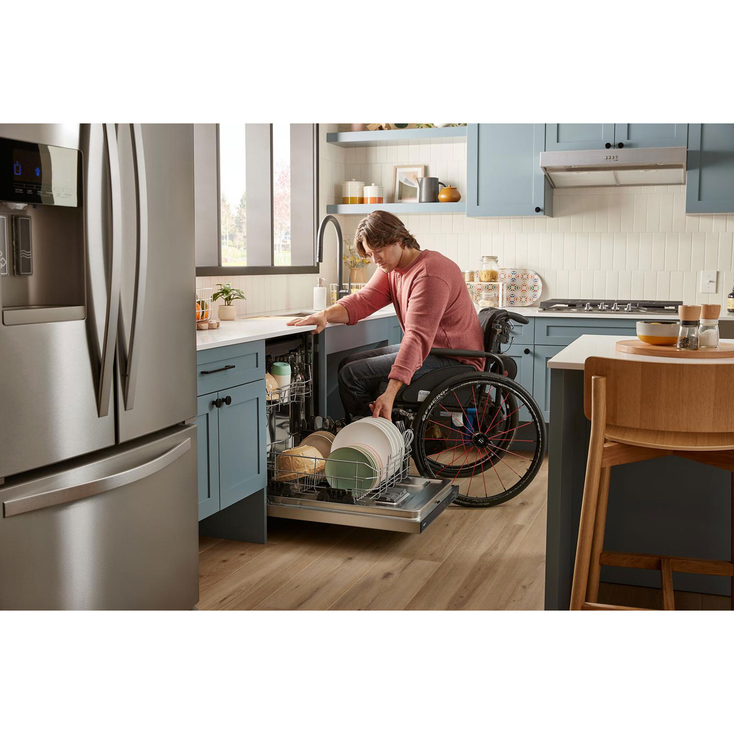 Lave-vaisselle encastrable 24 po 44 dB de Whirlpool à cuve en inox et 3e panier - Noir