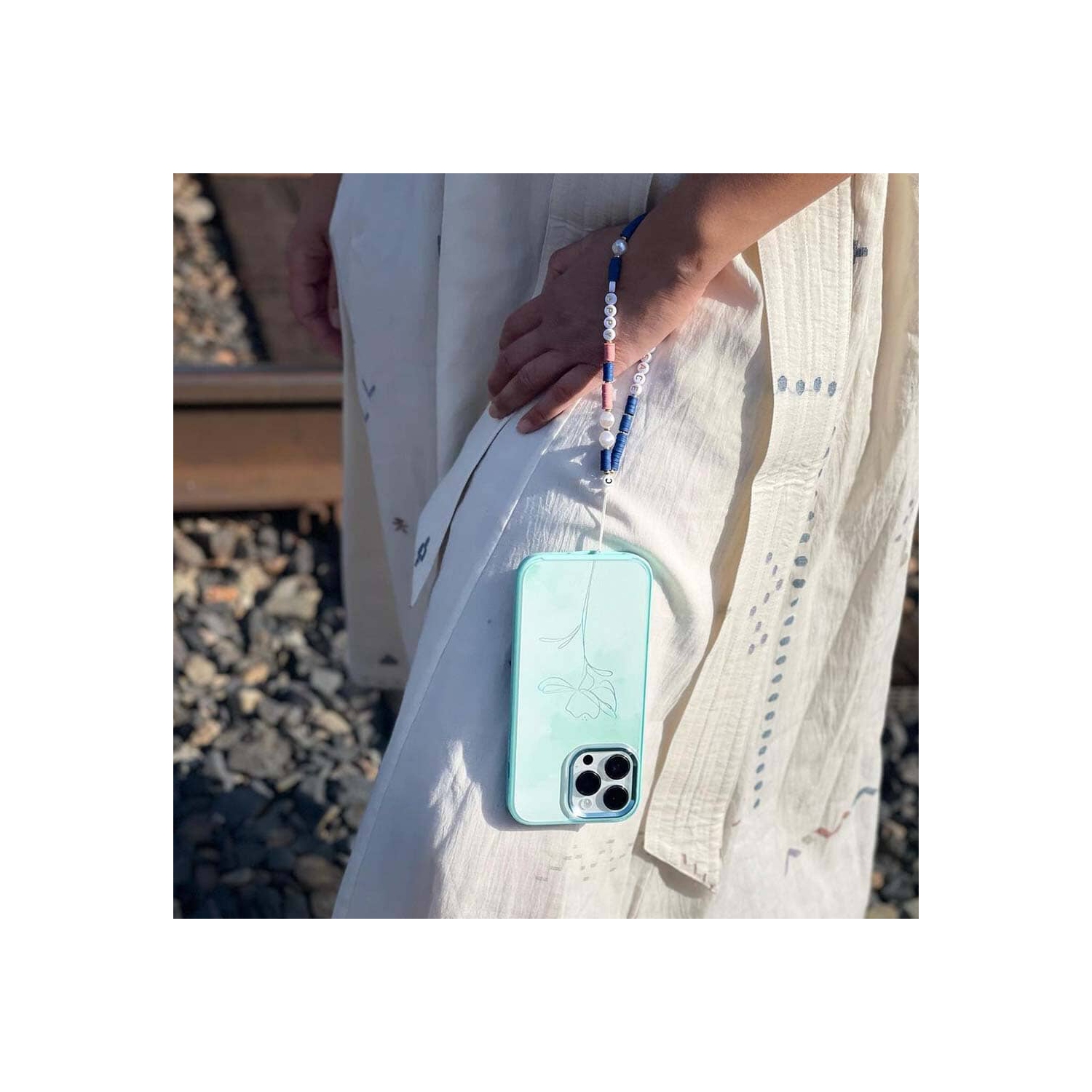 iPhone 15 Pro Case With MagSafe - Green Flower