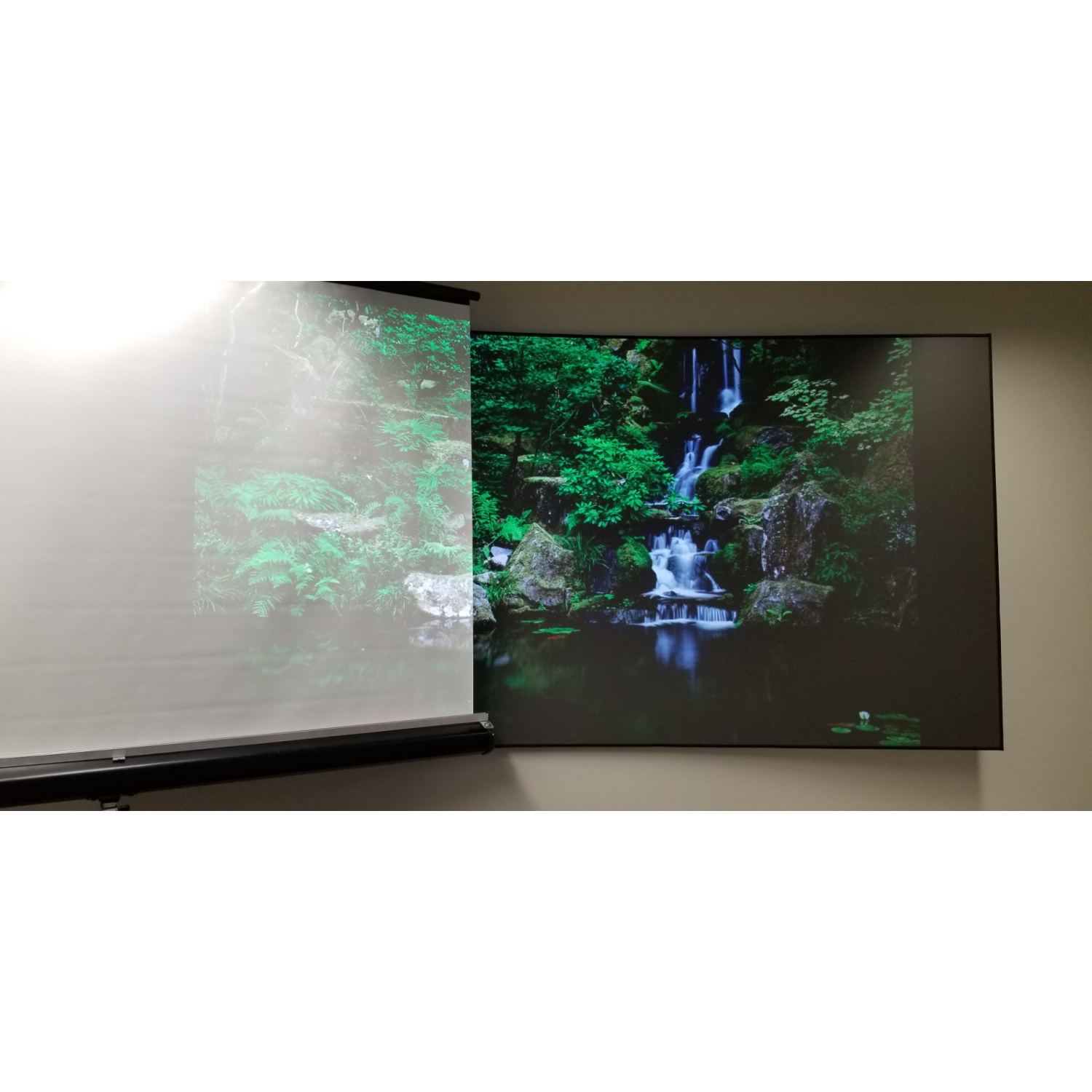 Écran de projection ALR haute qualité à cadre fixe tension 110 po Obsidian Freedom - FABRIQUÉ AU CANADA