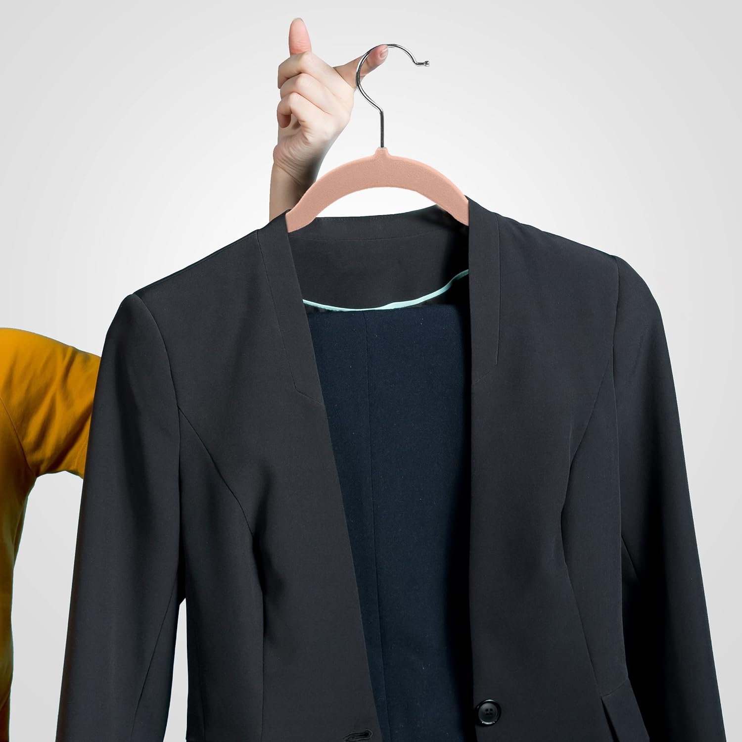 Utopia Home Premium Velvet Hangers 30 Pack - Non-Slip Clothes Pink Suit with 360 Degree Rotatable Hook Heavy Duty Coat