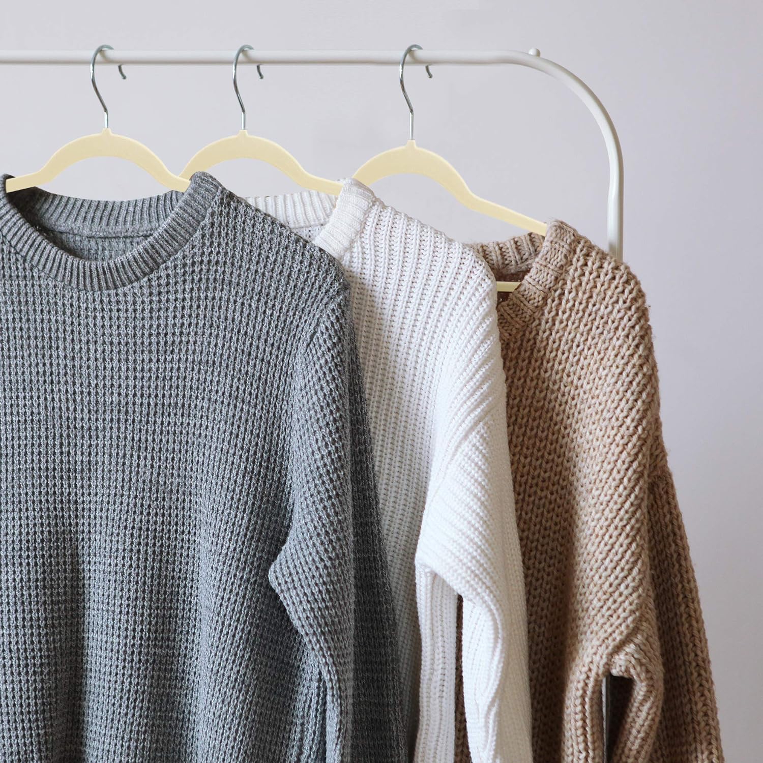 Utopia Home Premium Velvet Hangers 20 Pack - Non-Slip Clothes Ivory Suit with 360 Degree Rotatable Hook Heavy Duty Coat