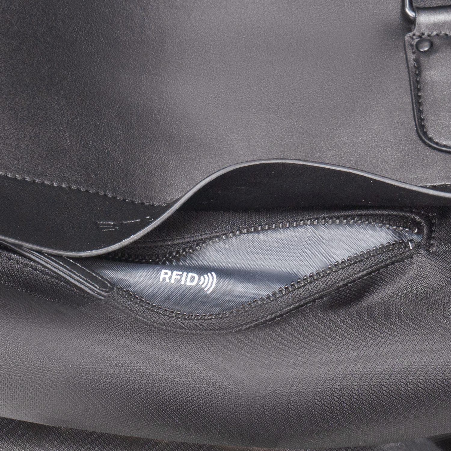 CHAMPS Onyx Duffle Bag