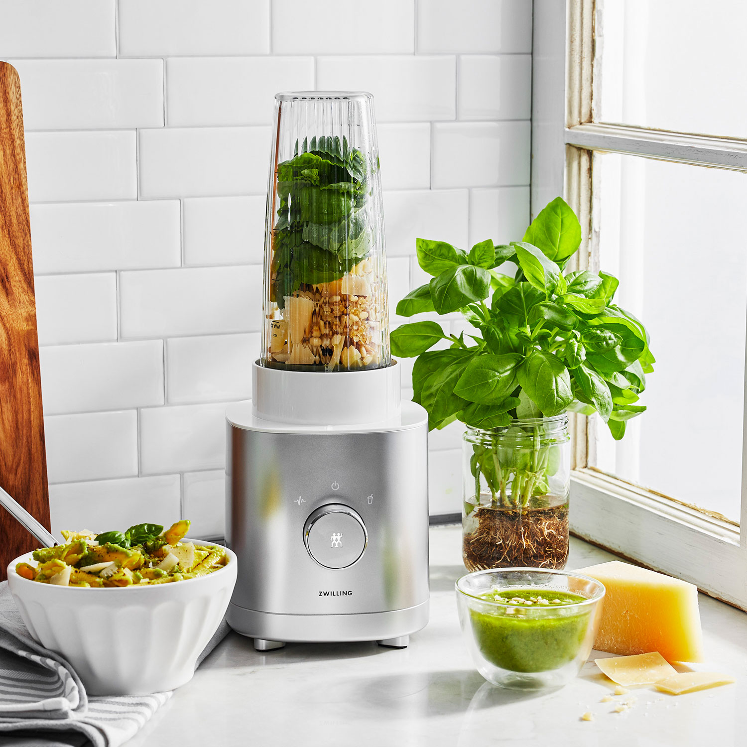 Zwilling Compact Enfinigy 550L 500-Watts Personal Blender - Silver and White