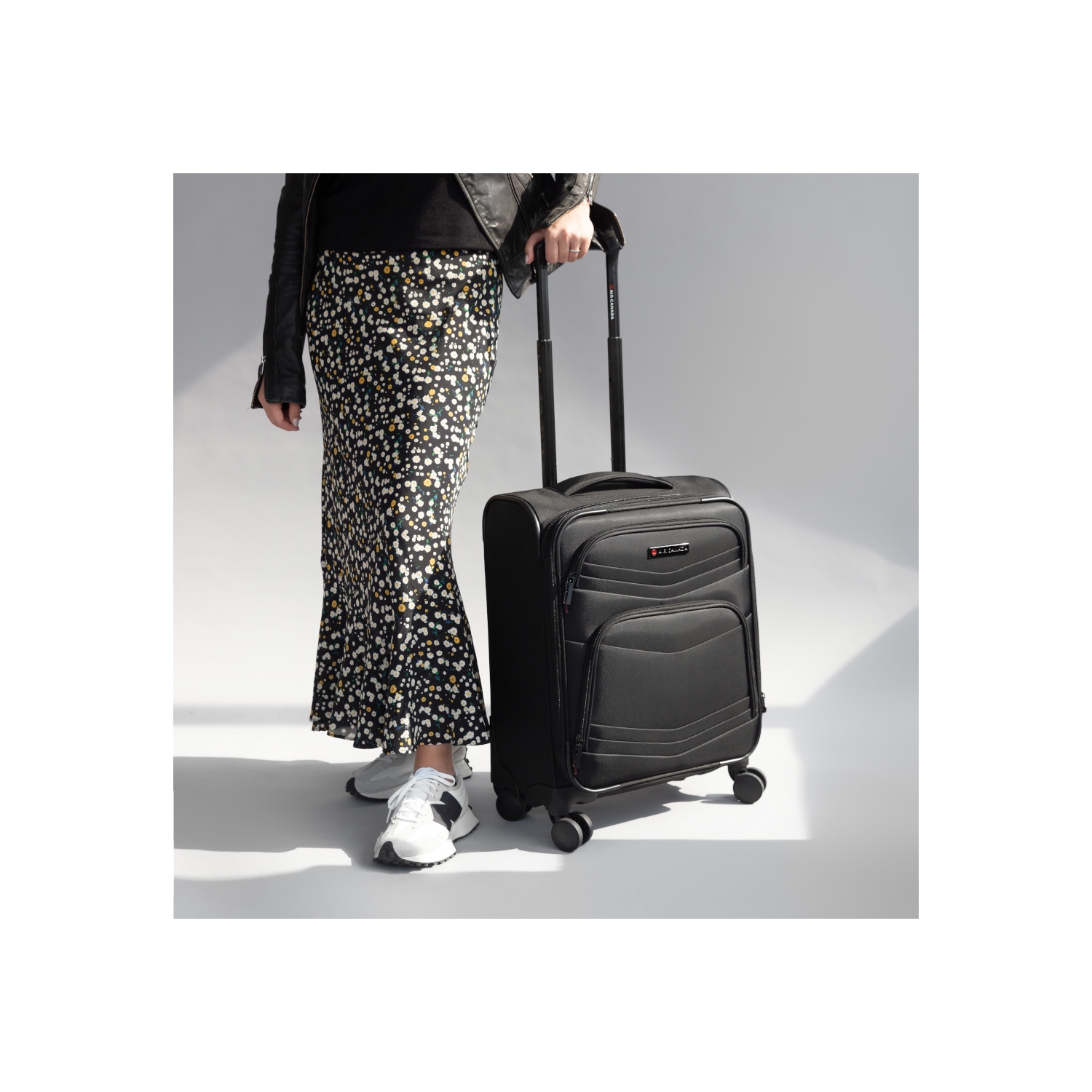 AIR CANADA CENTRAL 3 Piece Deluxe Softside Luggage Set