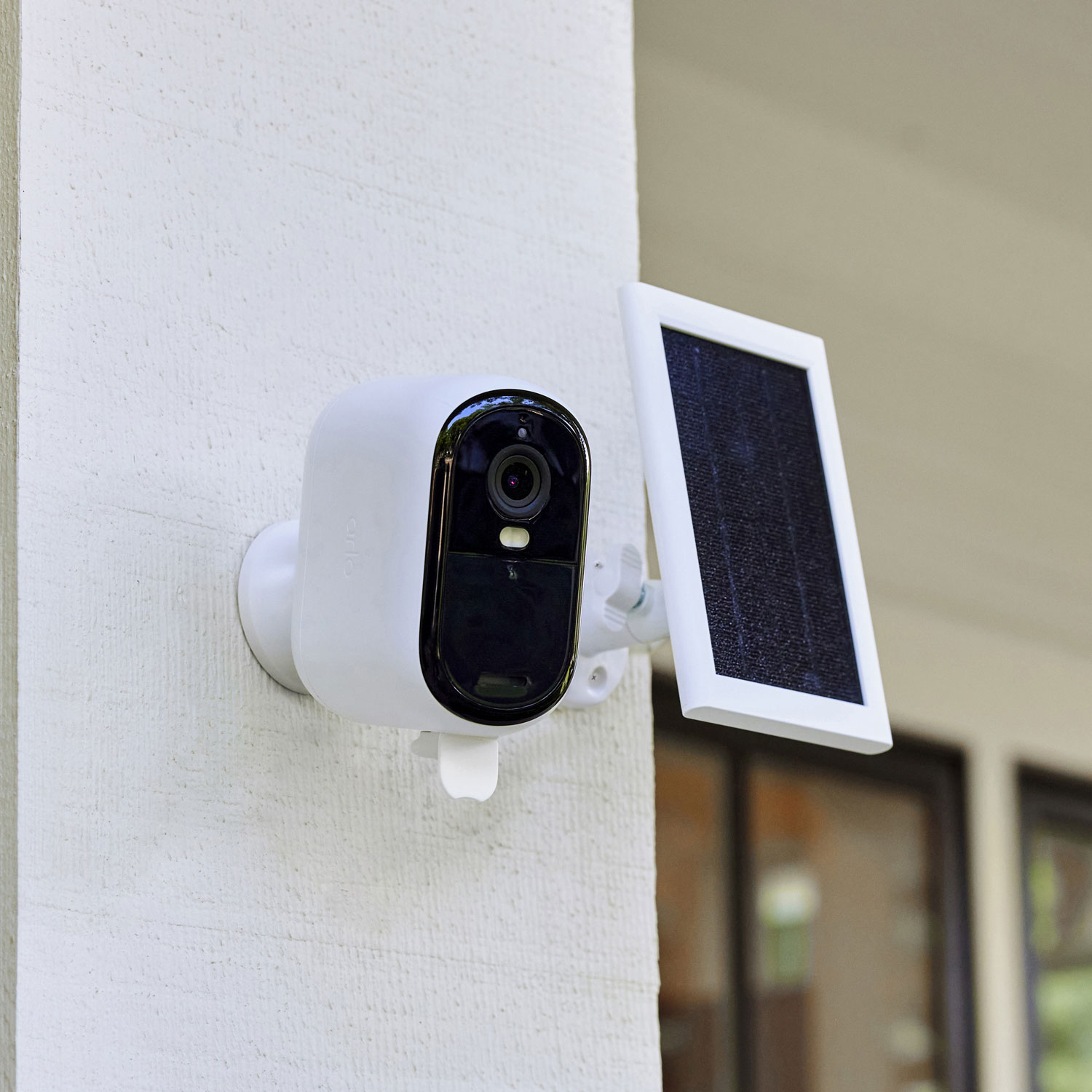 Chargeur à panneau solaire d'Arlo pour caméra de surveillance extérieure Essential et Essential XL
