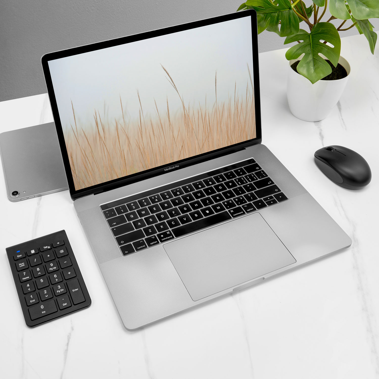 Pavé numérique Bluetooth pleine grandeur d'Insignia - Noir - Exclusivité de Best Buy