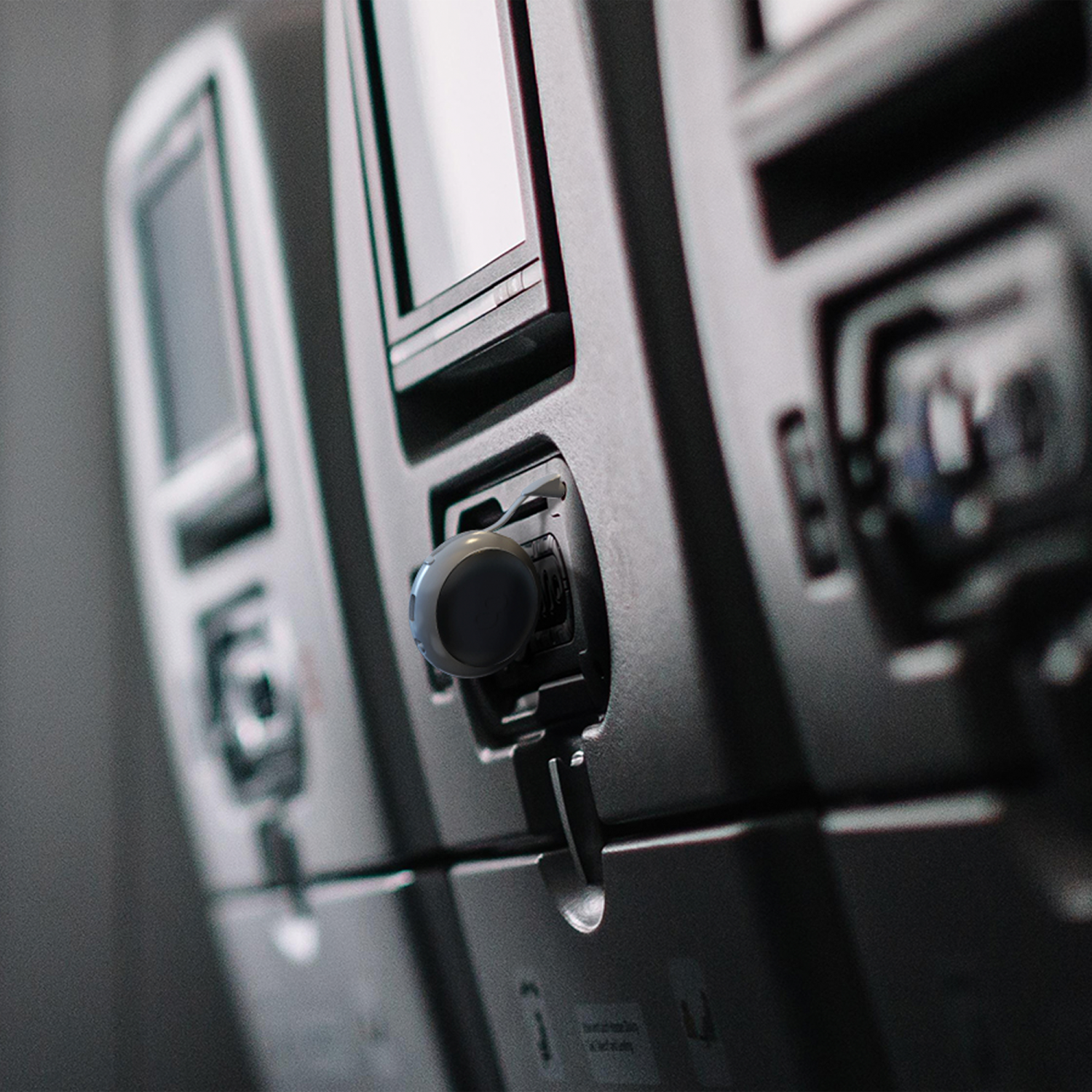 Mymanu LINK Bluetooth Transmitter & Receiver – Black