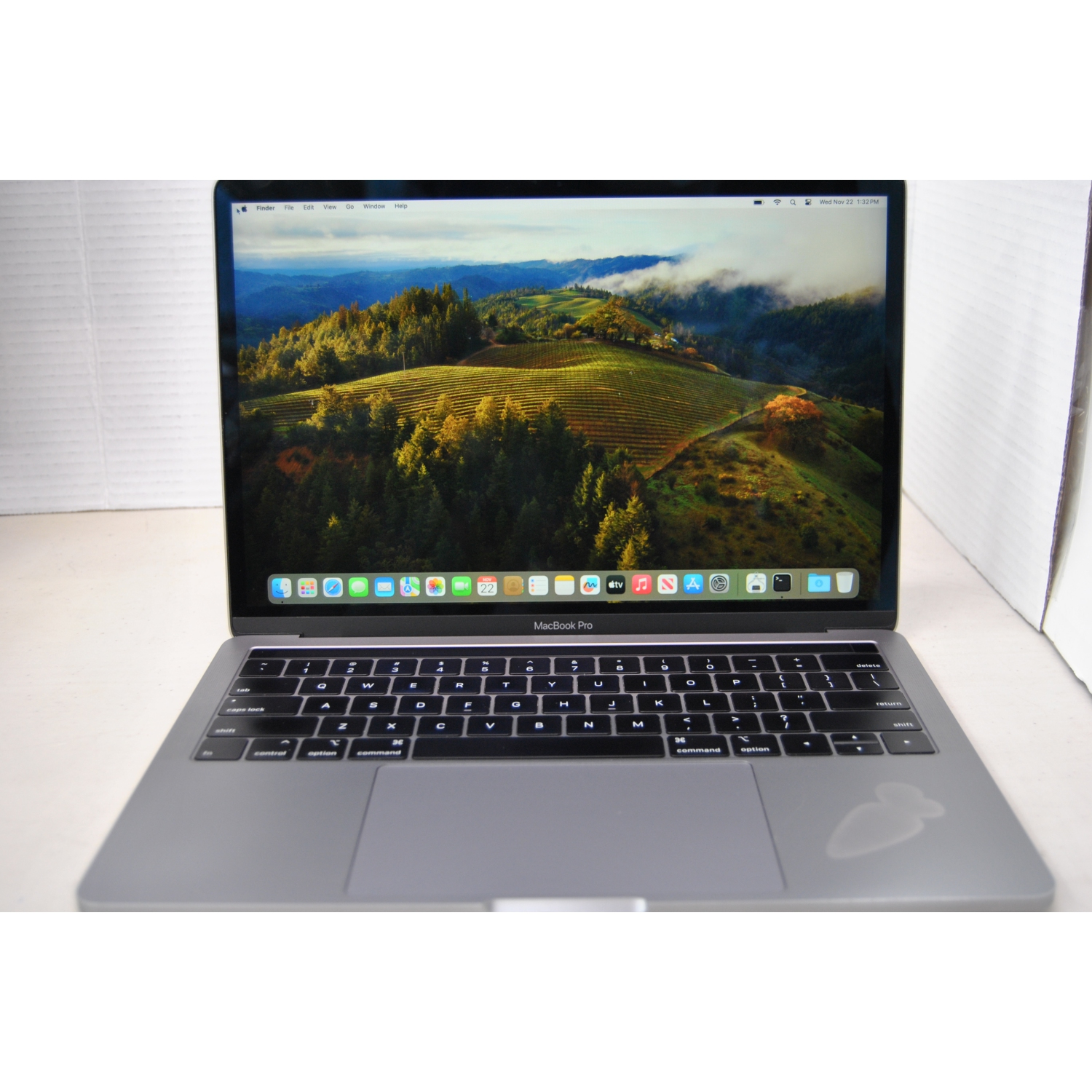 Refurbished - Apple MacBook Pro - 13” - Core i7 8559U – 2.70GHZ - 16GB RAM – 500GB SSD - Touch Bar - 2018 – A1989- EMC: 3214