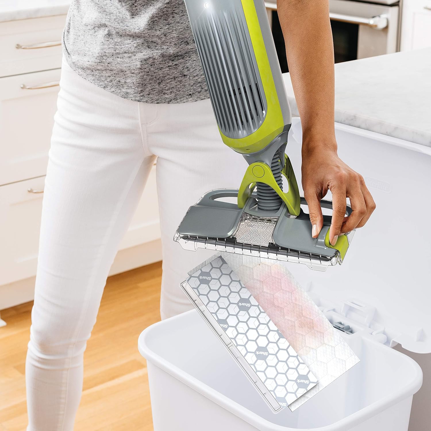 Shark VACMOP Cordless Hard Floor Vacuum Mop with Disposable VACMOP Pad, Clean Green)
