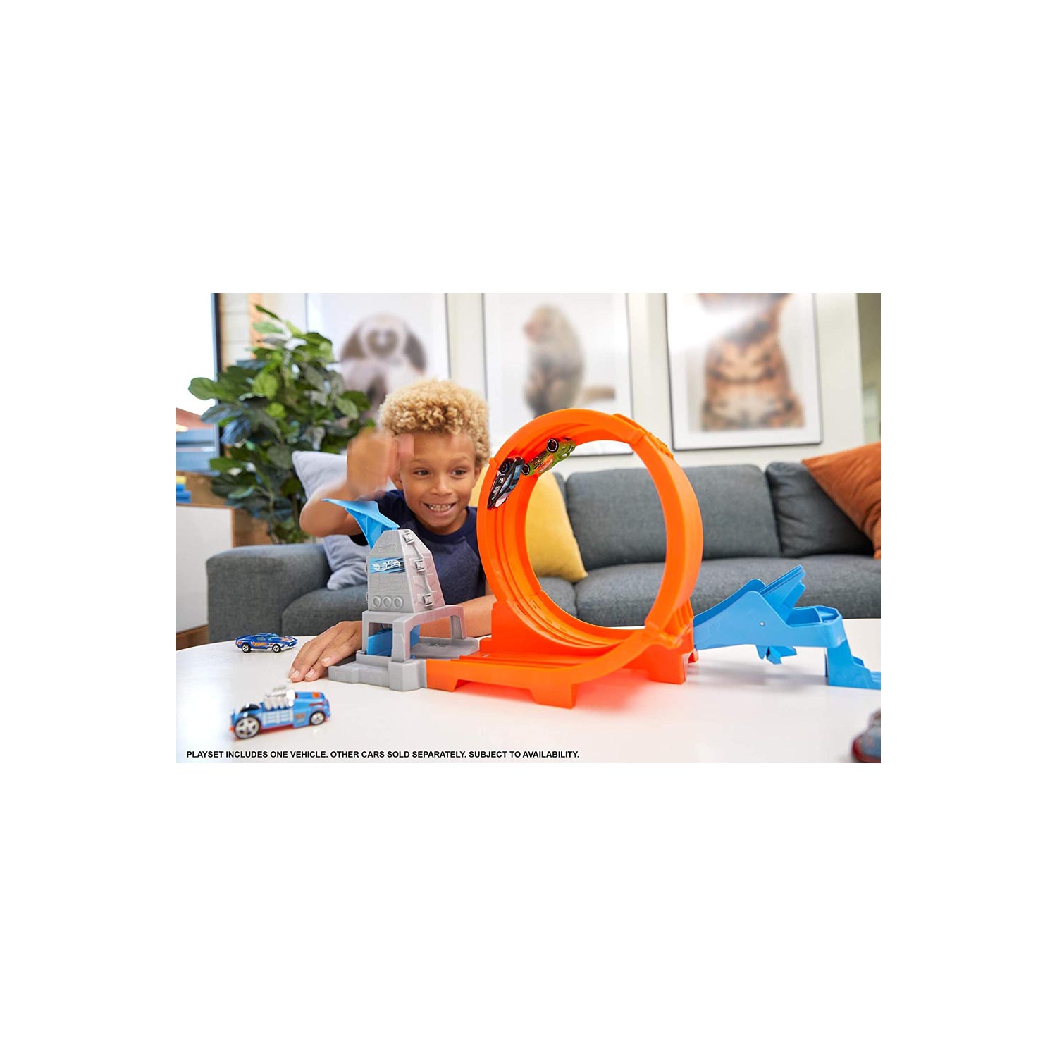 Hot Wheels Loop Stunt Champion Track Set with Dual-Track Loop, Dual Launch