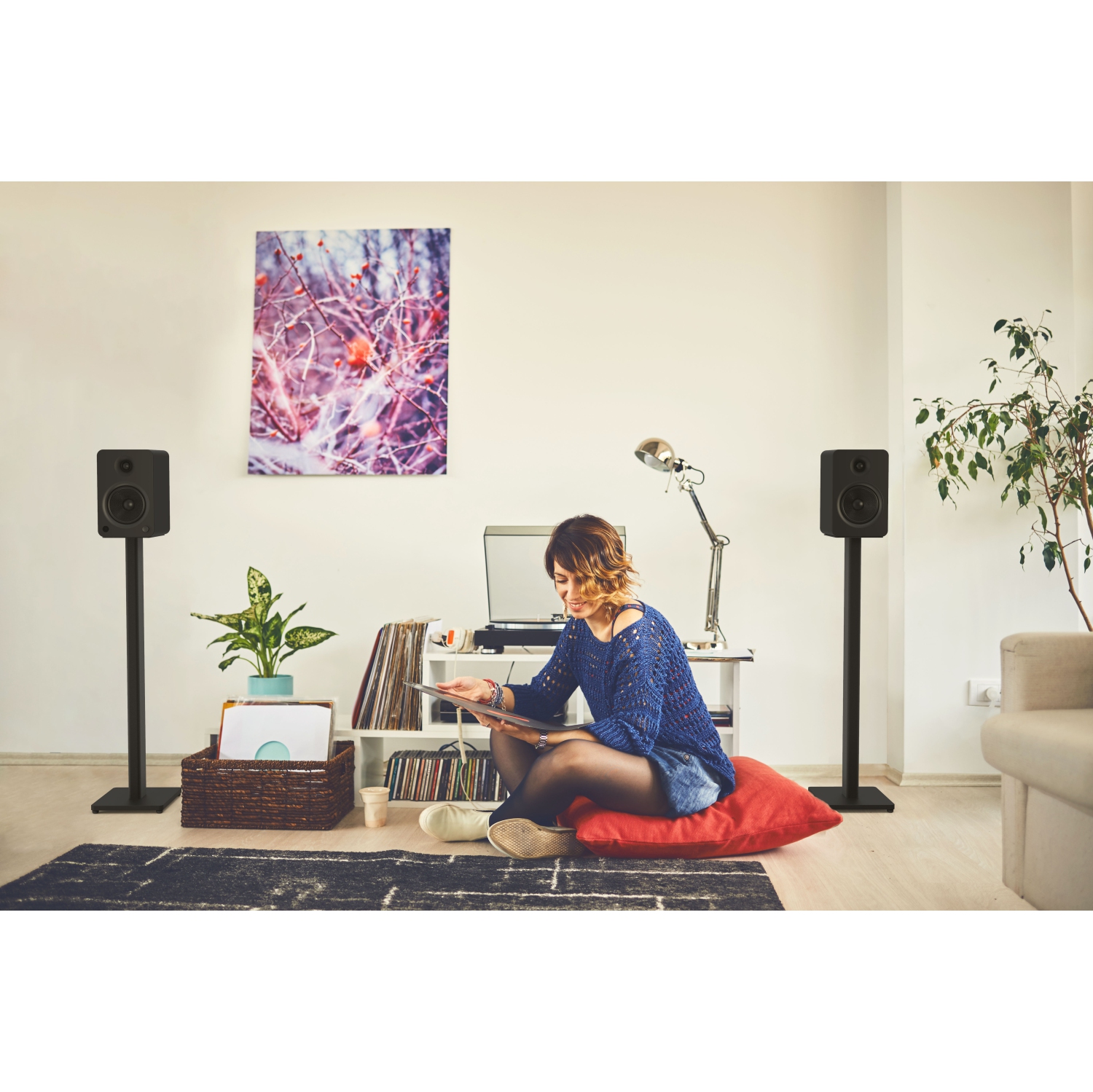 Kanto ST34 34" Universal Bookshelf Speaker Floor Stand - Black, Pair