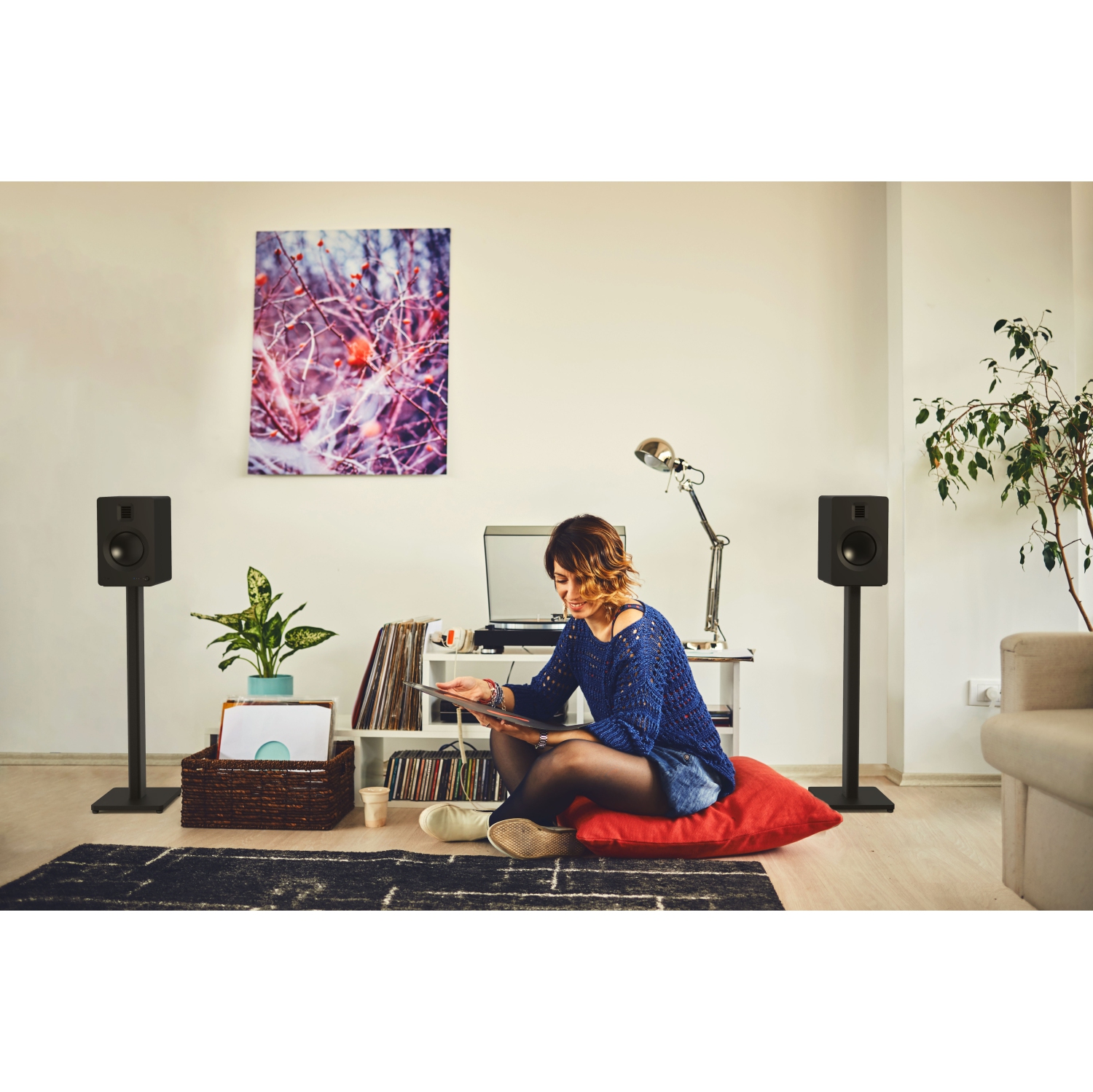 Kanto ST28 28" Universal Bookshelf Speaker Floor Stand - Black, Pair