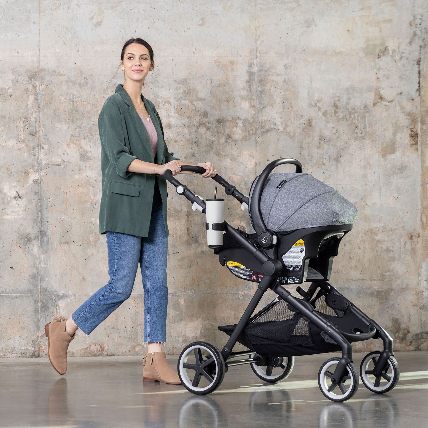 Système de transport modulaire intelligent Gold SensorSafe Pivot Xpan d'Evenflo avec siège d'auto pour bébé LiteMax - Gris lunaire/Noir