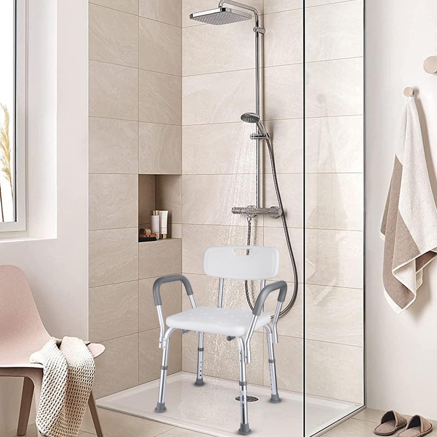 Chaise de douche avec accoudoirs et dossier, siège de douche à hauteur réglable avec pieds en caoutchouc antidérapants pour personnes âgées et