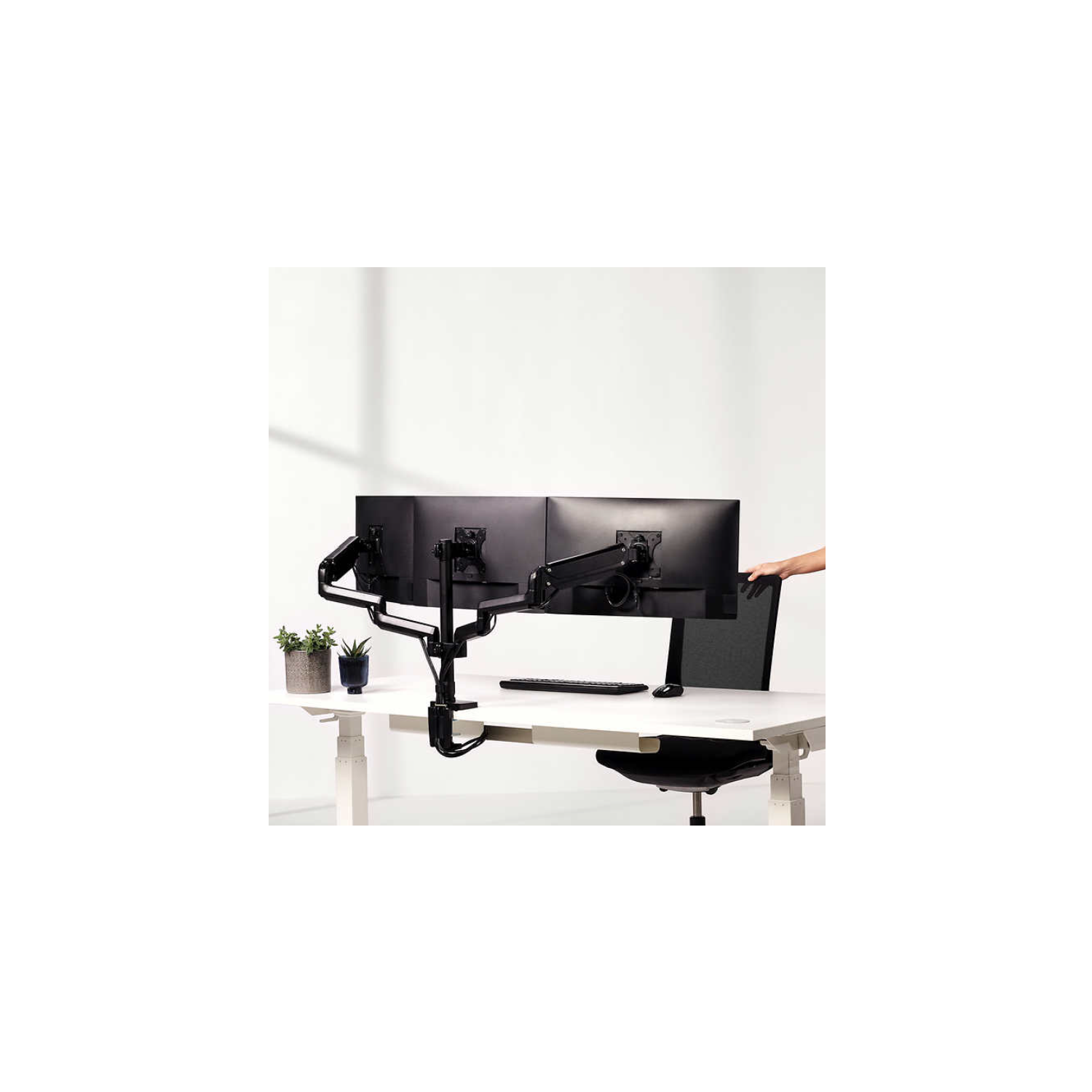 Moniteur réglable à trois bras