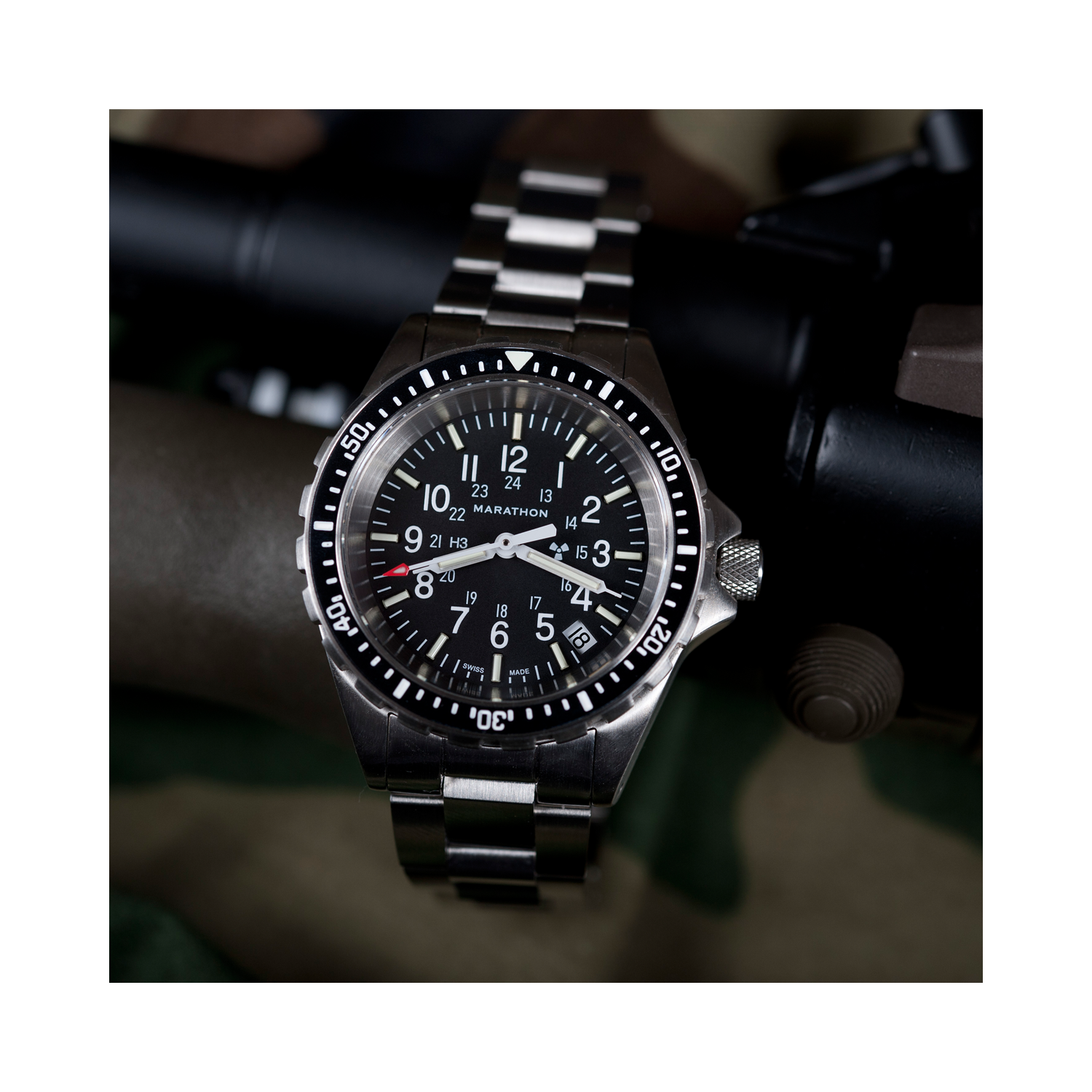 MARATHON- Medium Diver's Quartz with SS Bracelet Duvdevan Clasp 36mm