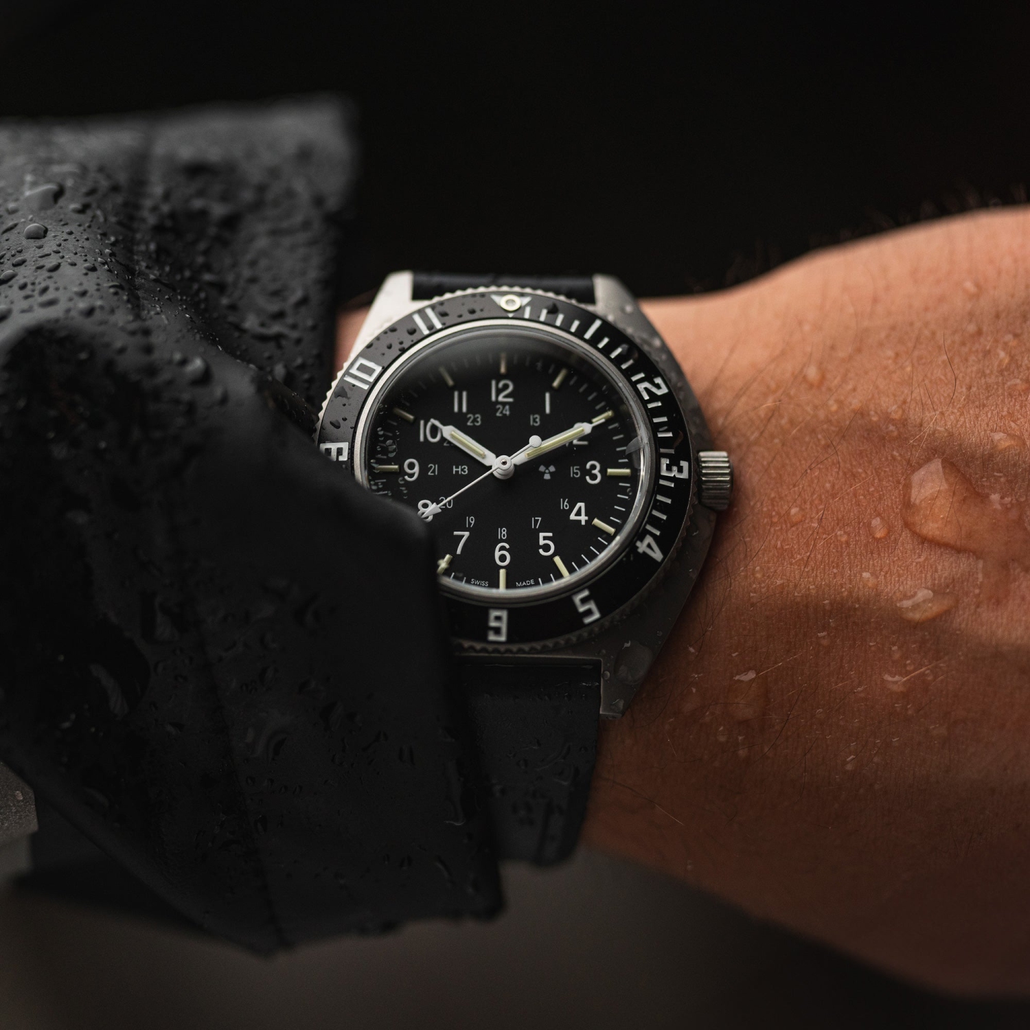 MARATHON – navigation en acier stérile sur nylon balistique 41 mm de 12 po