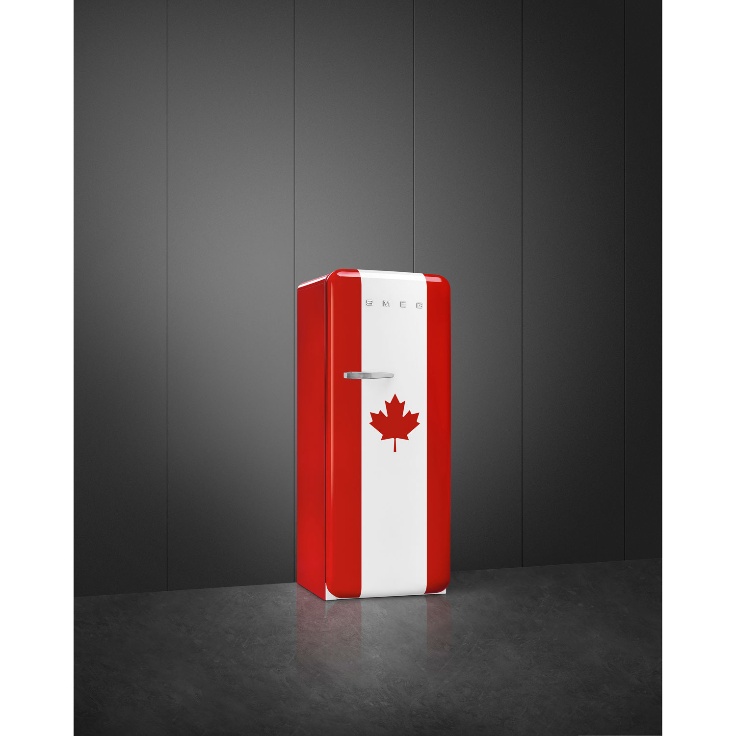 Smeg 24" 9.9 Cu. Ft. Top Freezer Refrigerator with LED Lighting - Canada Flag - Only at Best Buy