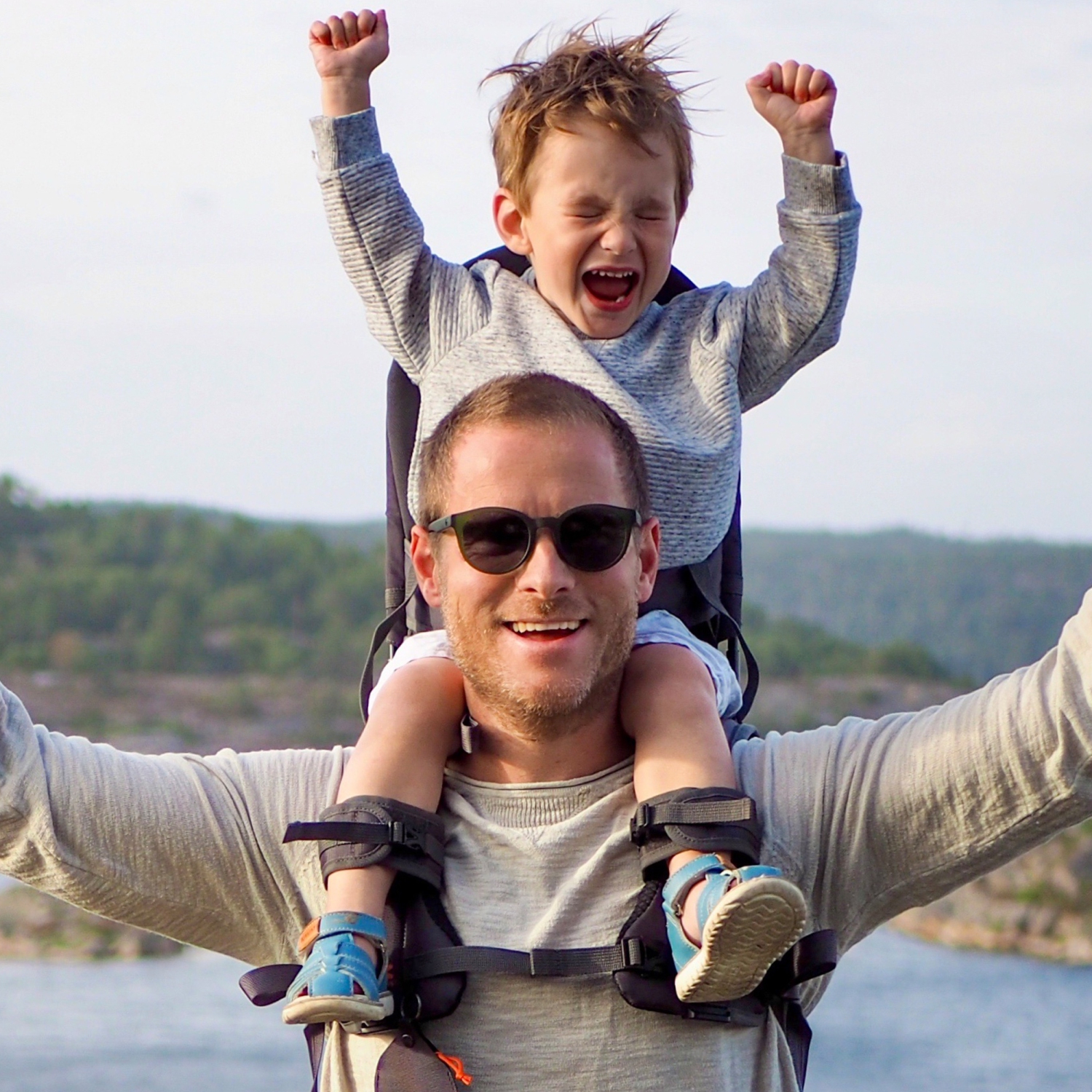 Porte-bébé à bandoulière MiniMeis G4 - Gris