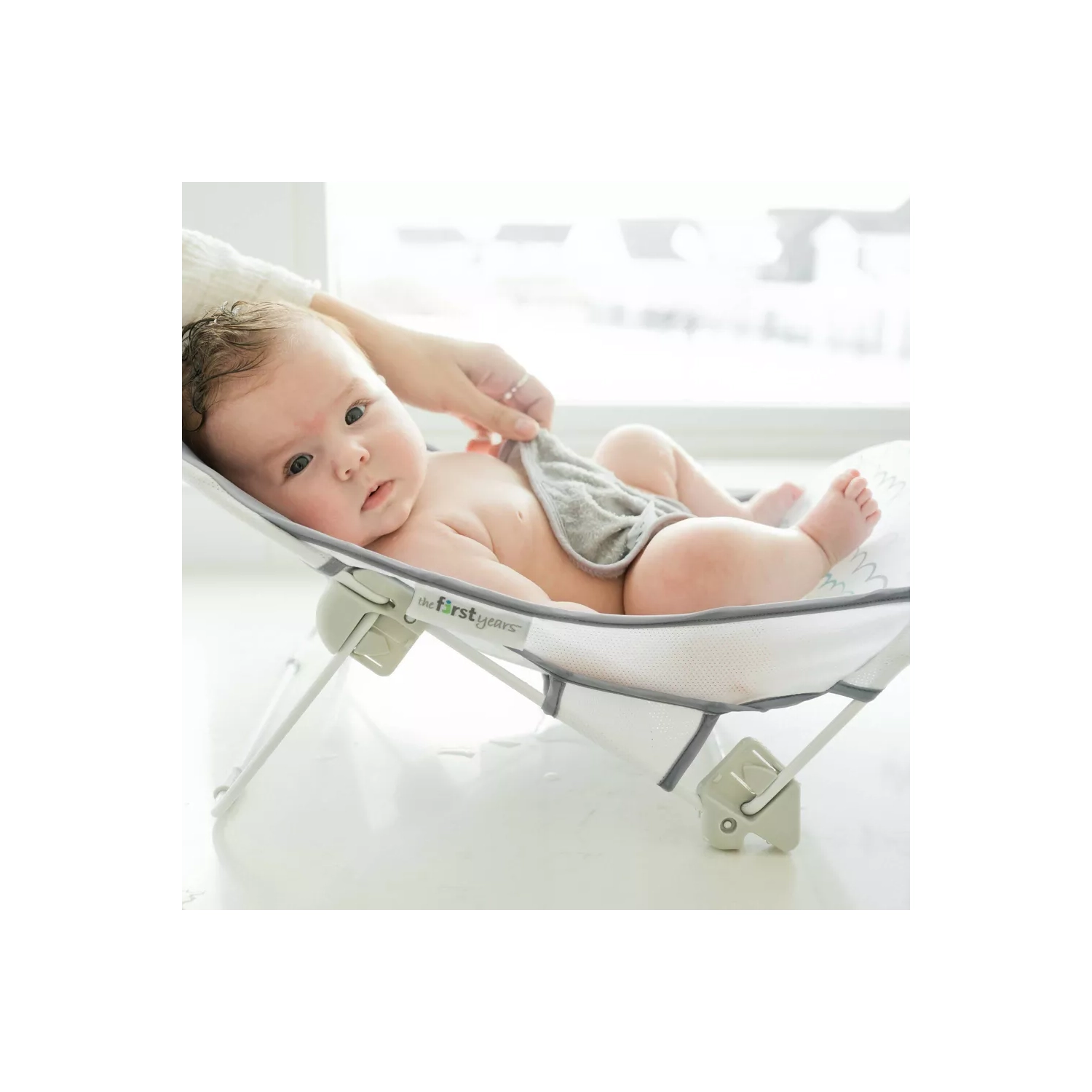 Le bain pliable Sure Comfort de The First Years pour bébé