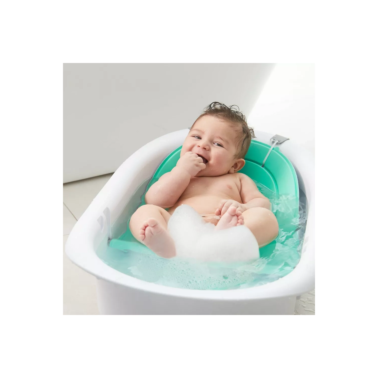 Frida Baby 4-in-1 Grow-With-Me Bath Tub