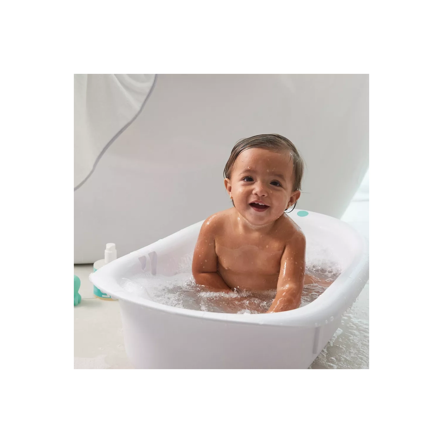 Frida Baby 4-in-1 Grow-With-Me Bath Tub