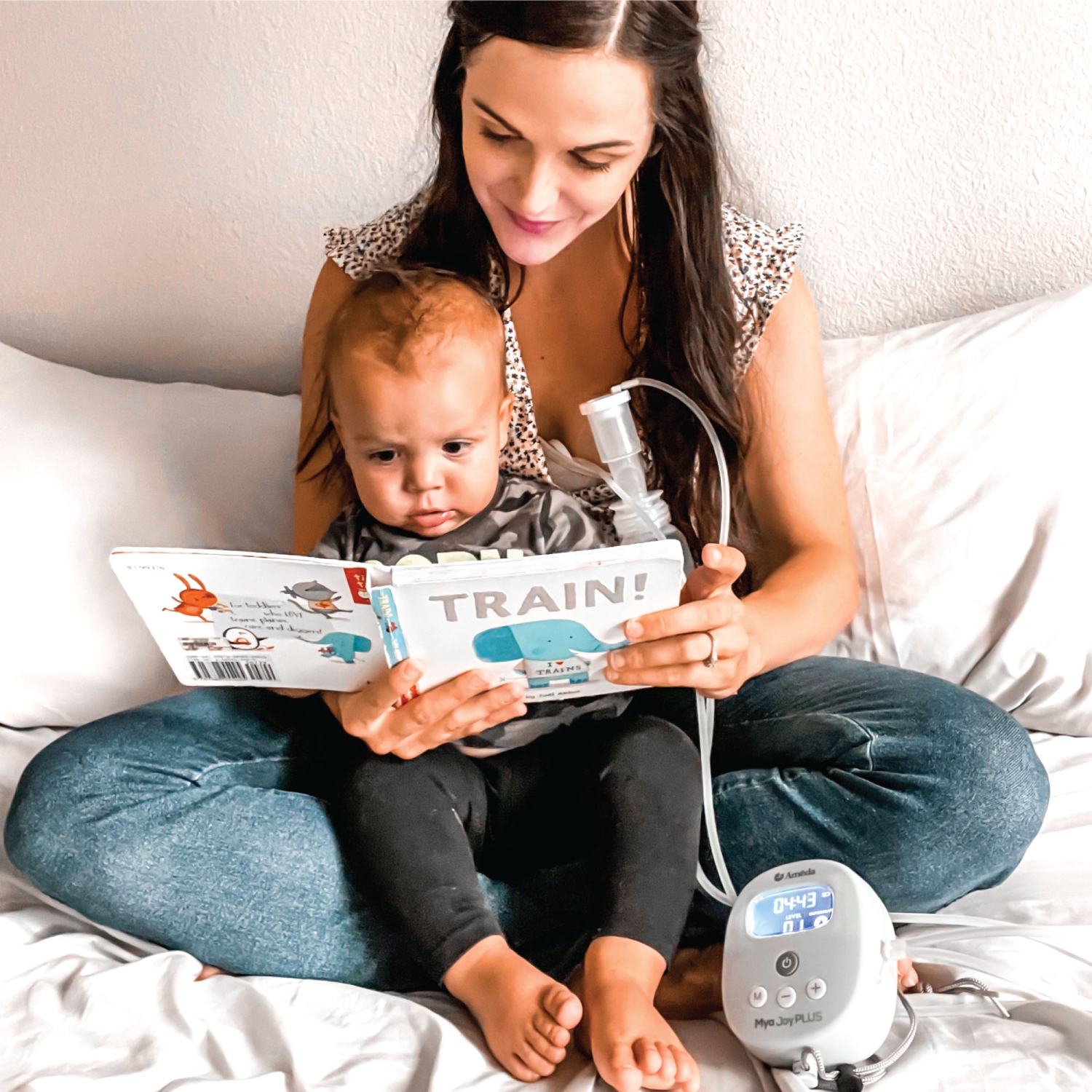 Ameda Mya Joy Plus Double Electric Breast Pump with Rechargeable Battery with Tote