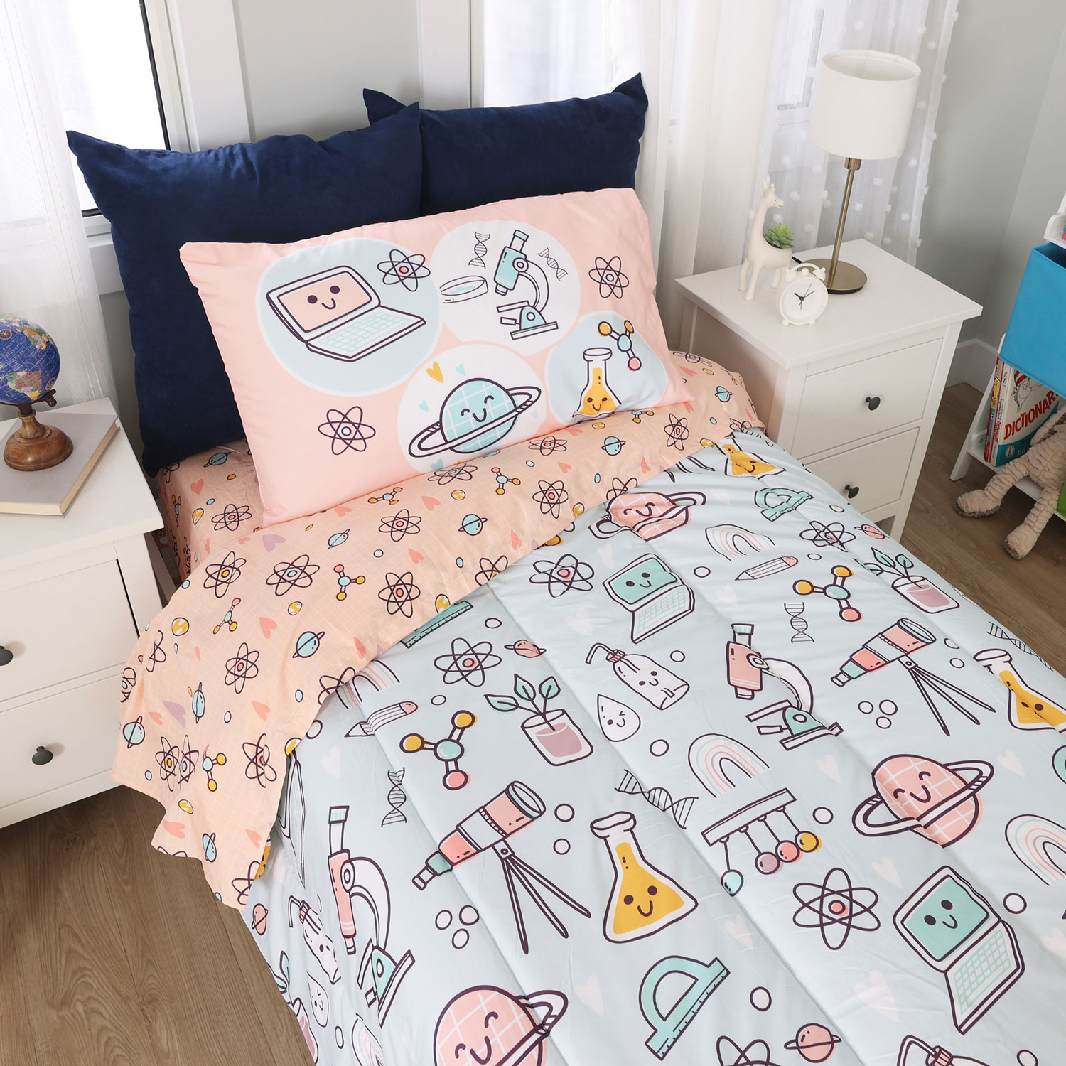 Nemcor 4-Piece Reversible Bed Set - Twin - Science