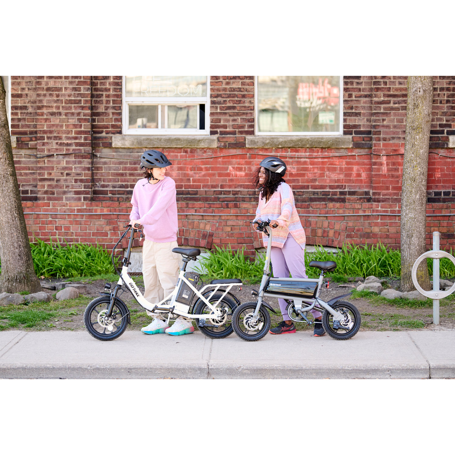 Vélo de ville électrique repliable OTTO de Gotrax - Blanc