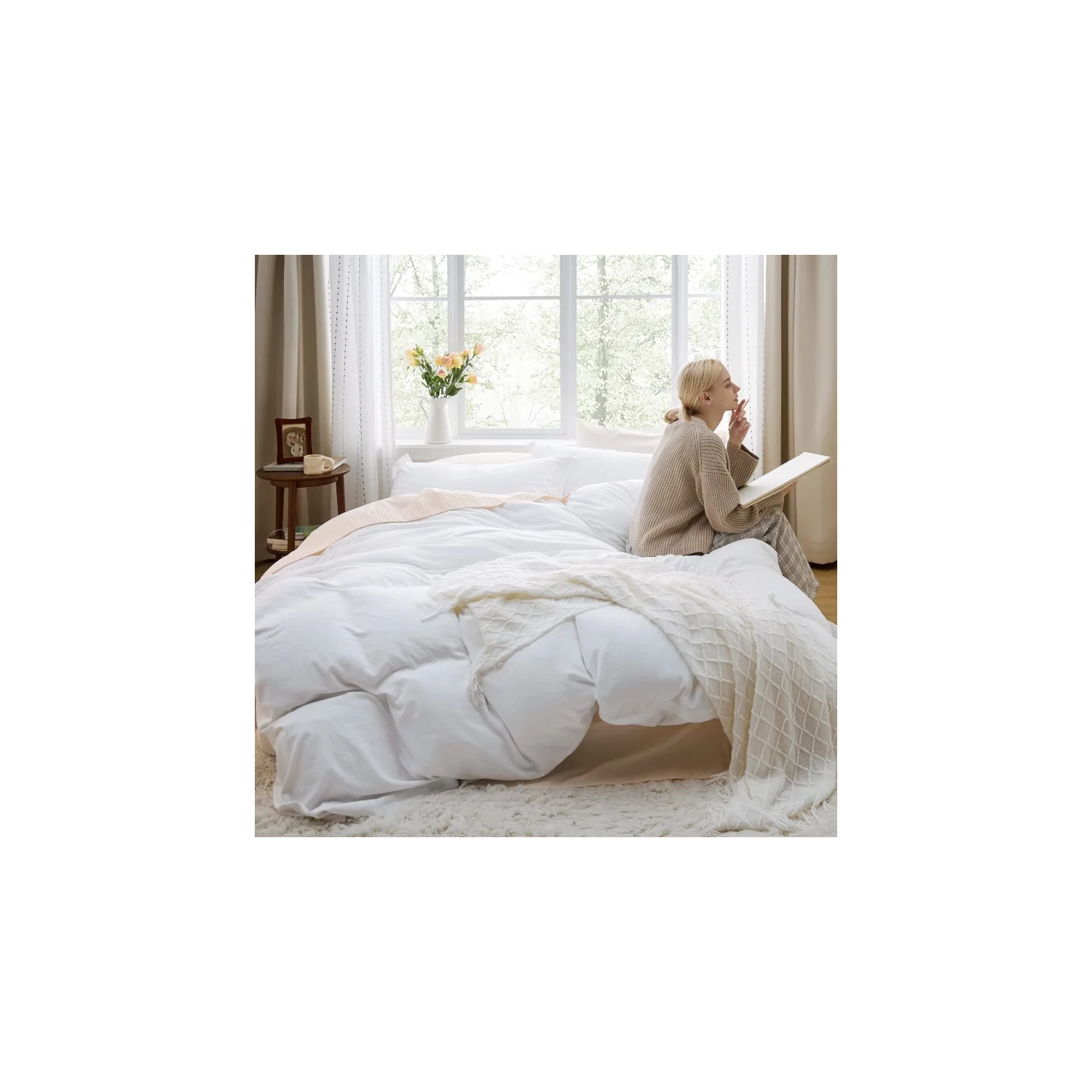 White Duvet Cover Queen Size - Soft Prewashed 3-Piece Set, 1 Duvet Cover 90x90 Inches with Zipper Closure and 2 Pillow Shams - Comfort and Elegance