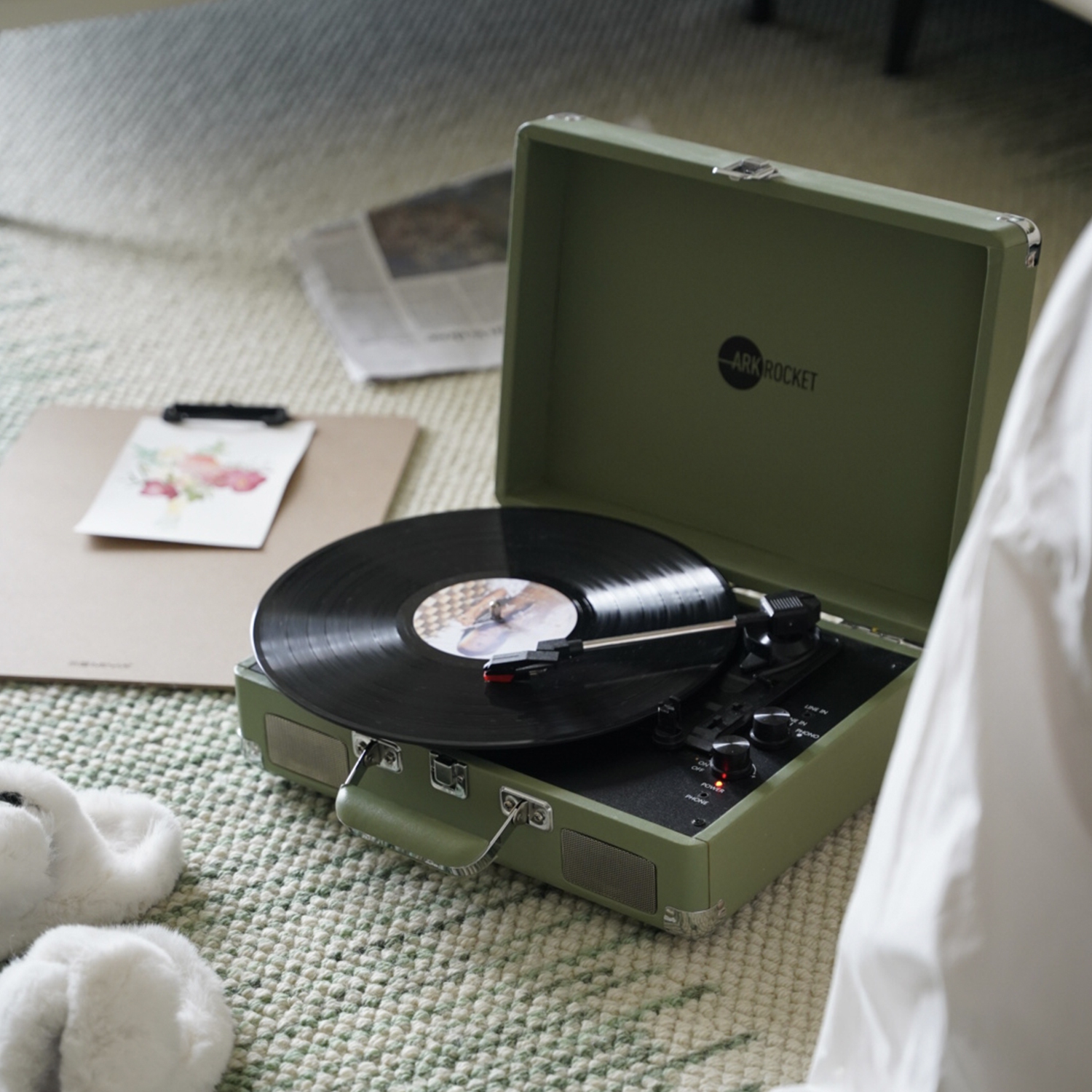 Arkrocket Curiosity Bluetooth Turntable Retro Suitcase 3-Speed Record Player with Built-in Speakers-Mint Green